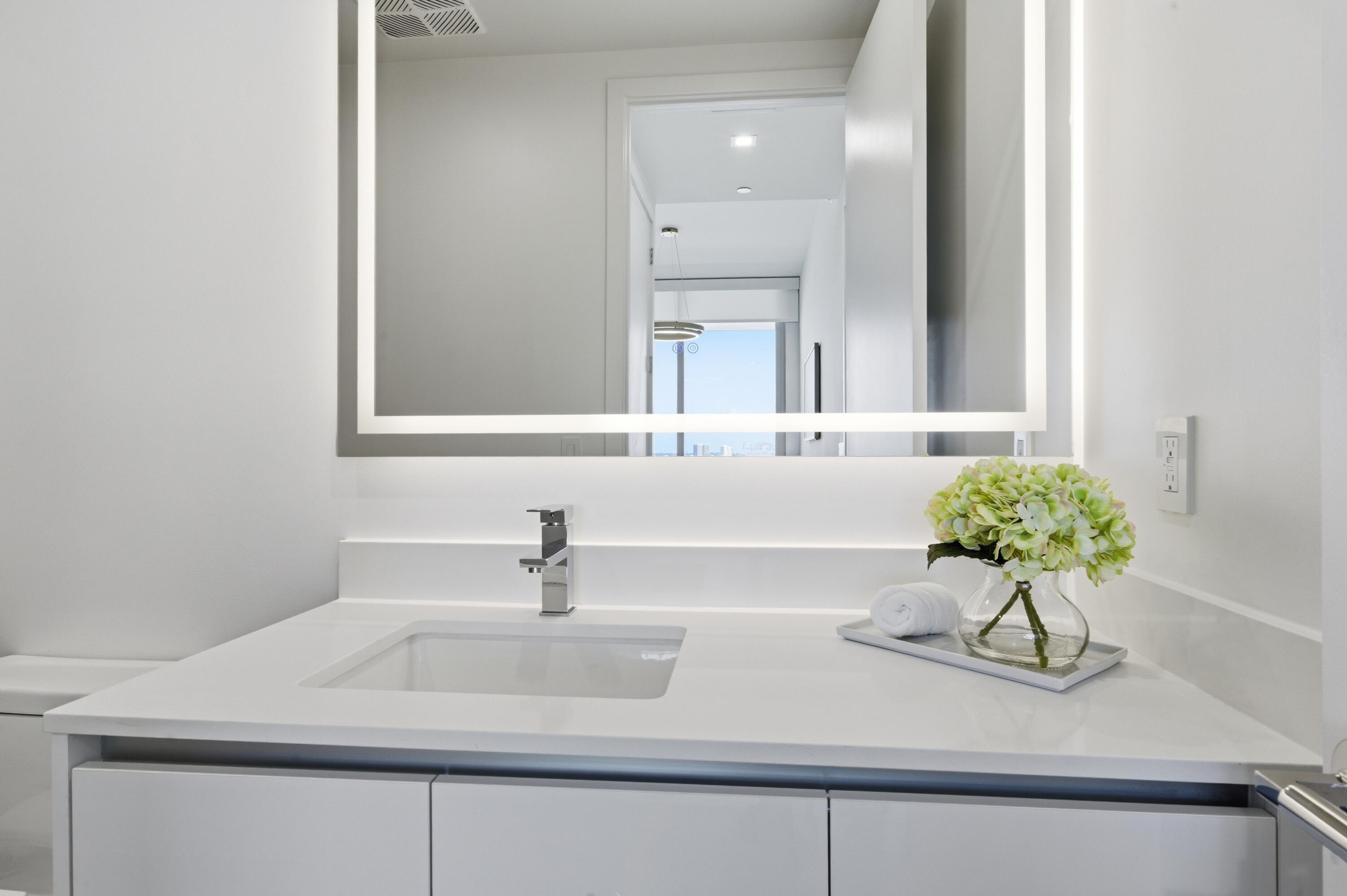 NAUTILUS 220 CONDO - Residential