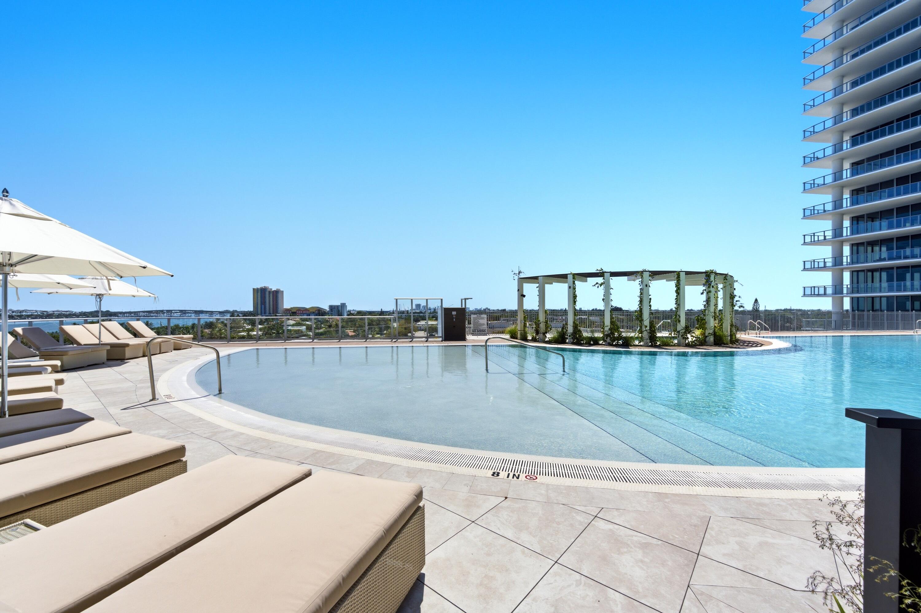 NAUTILUS 220 CONDO - Residential