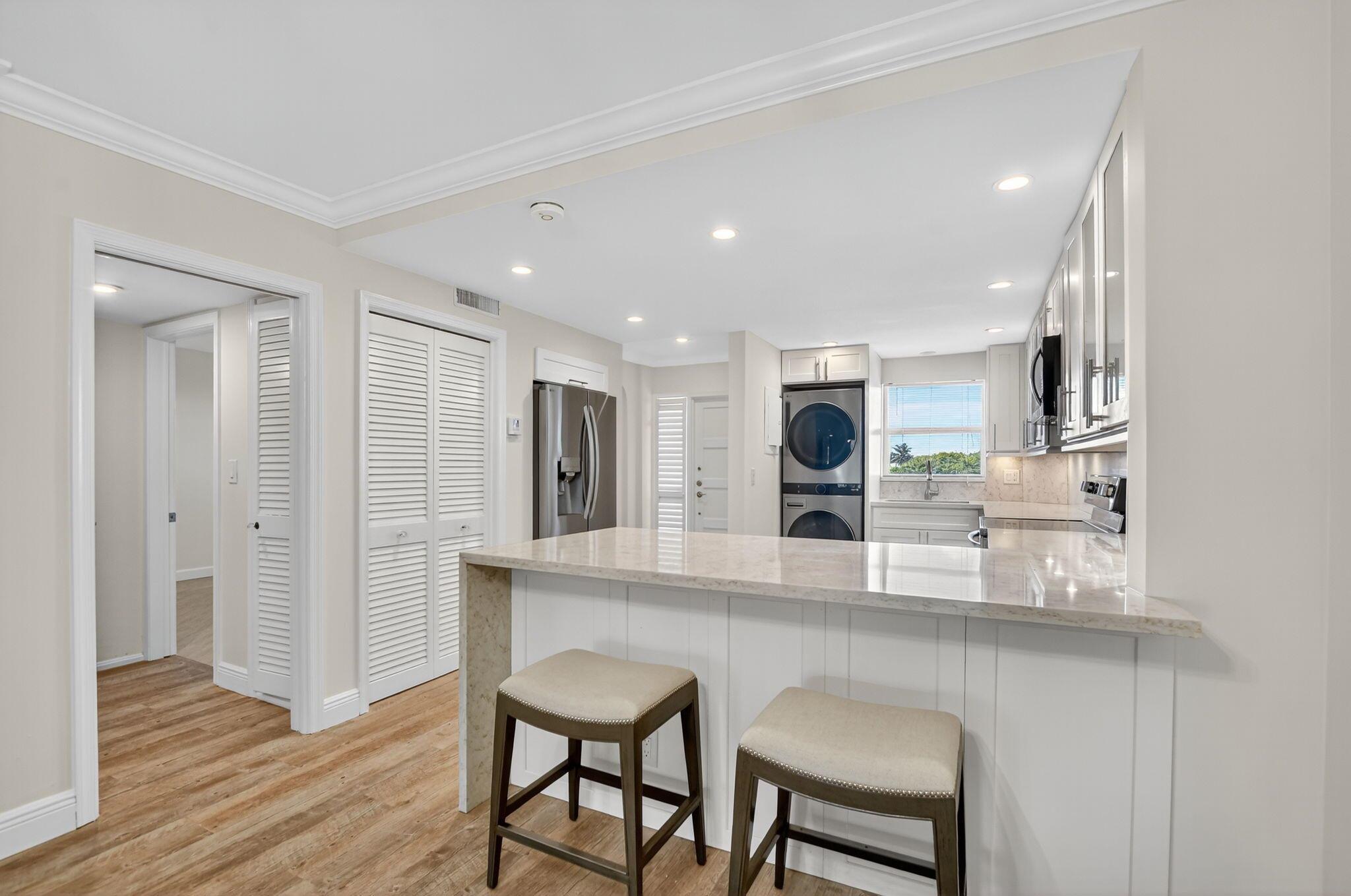 NEWTH GARDENS C CONDO - Residential