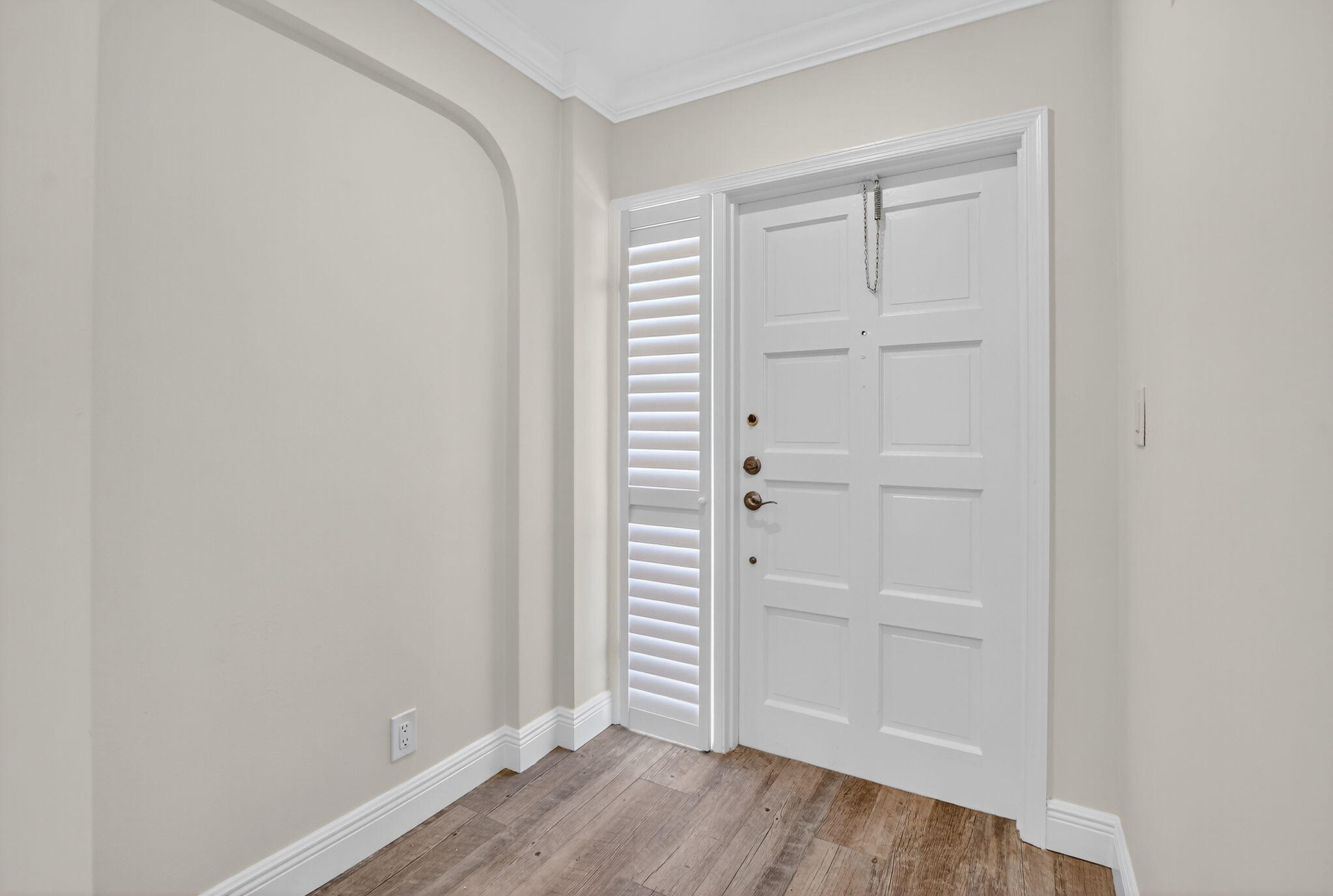 NEWTH GARDENS C CONDO - Residential