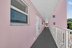 1040 Banyan Road 3050