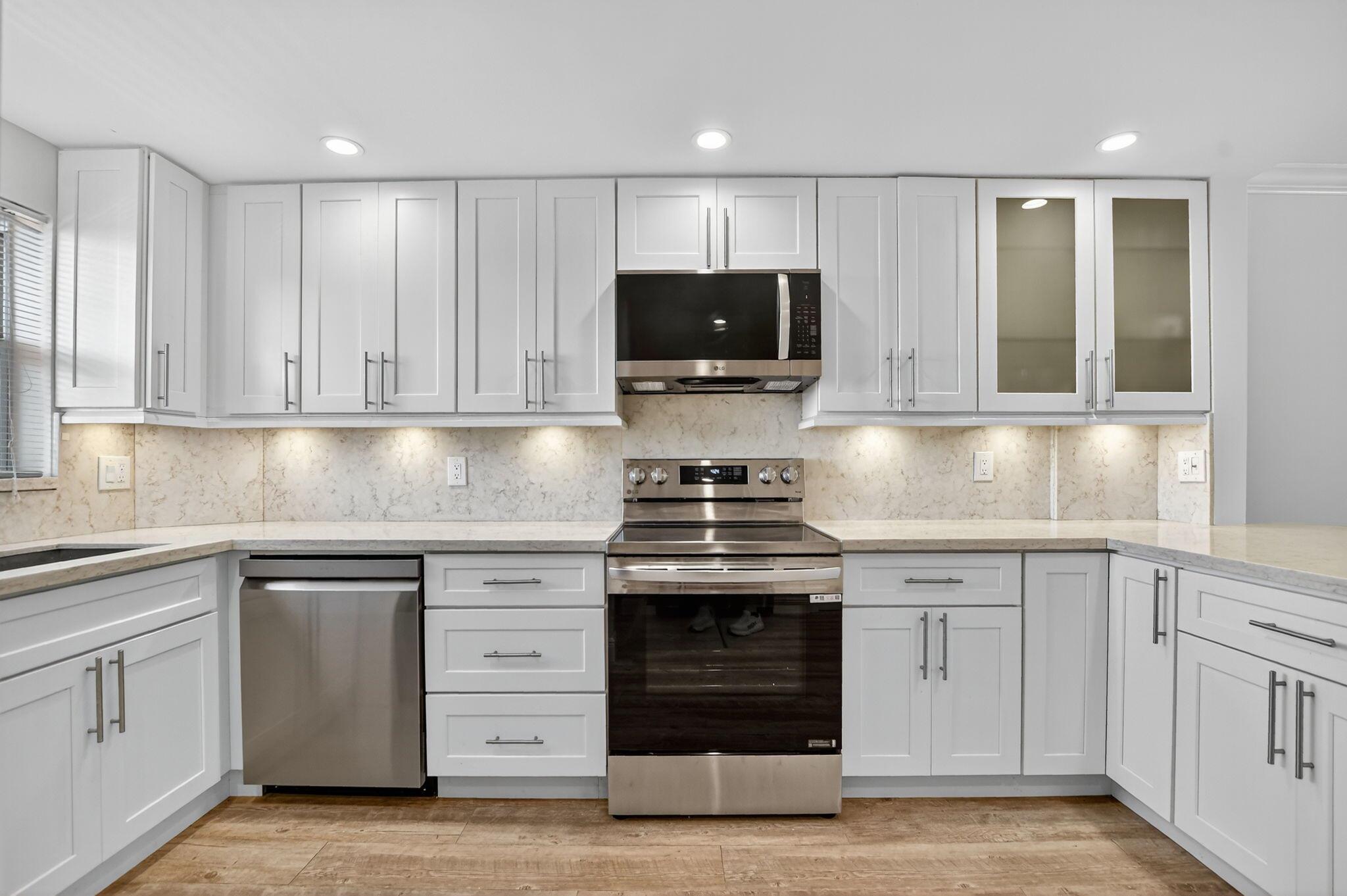 NEWTH GARDENS C CONDO - Residential