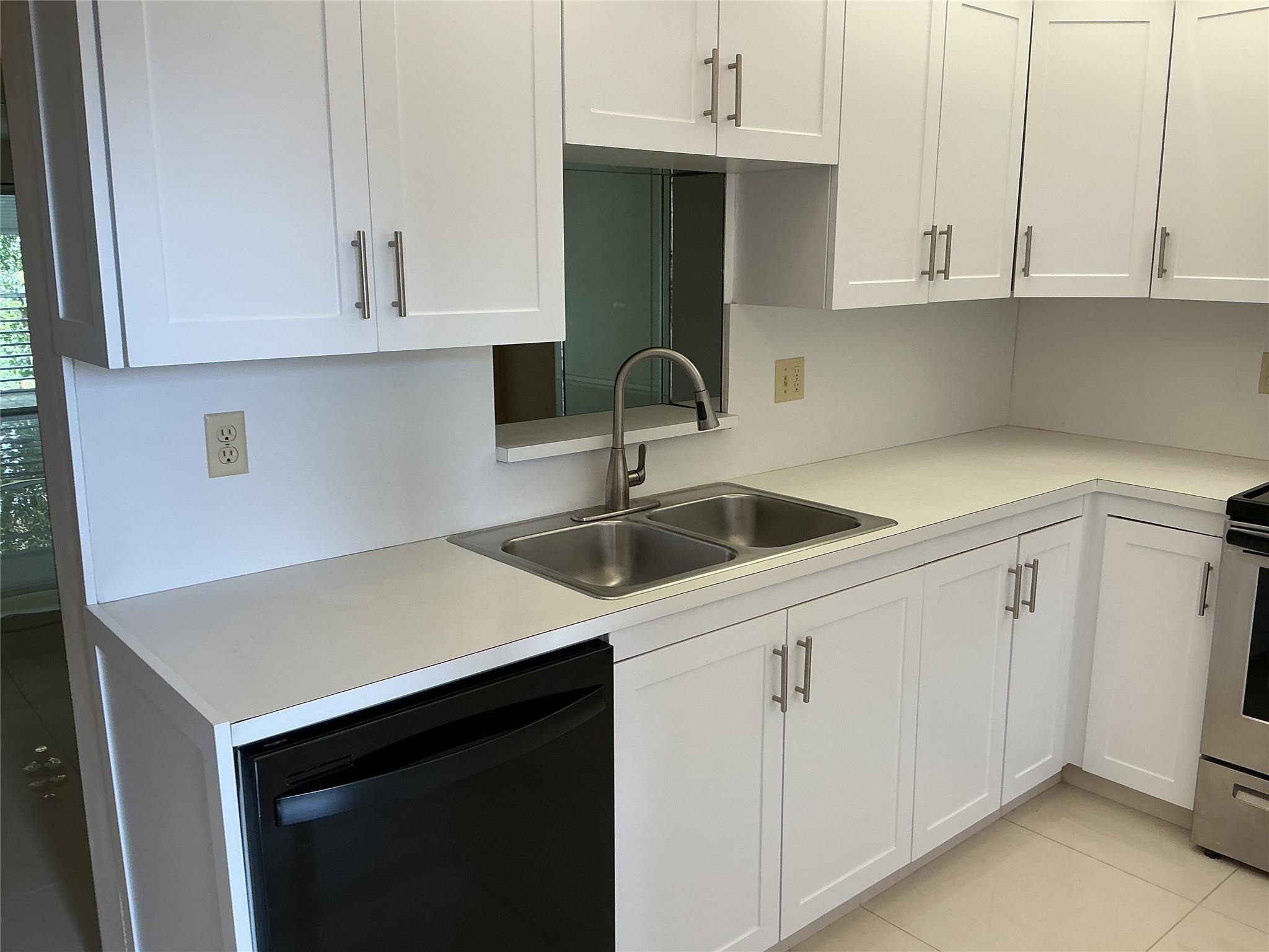 Wynmoor Lucaya - Residential