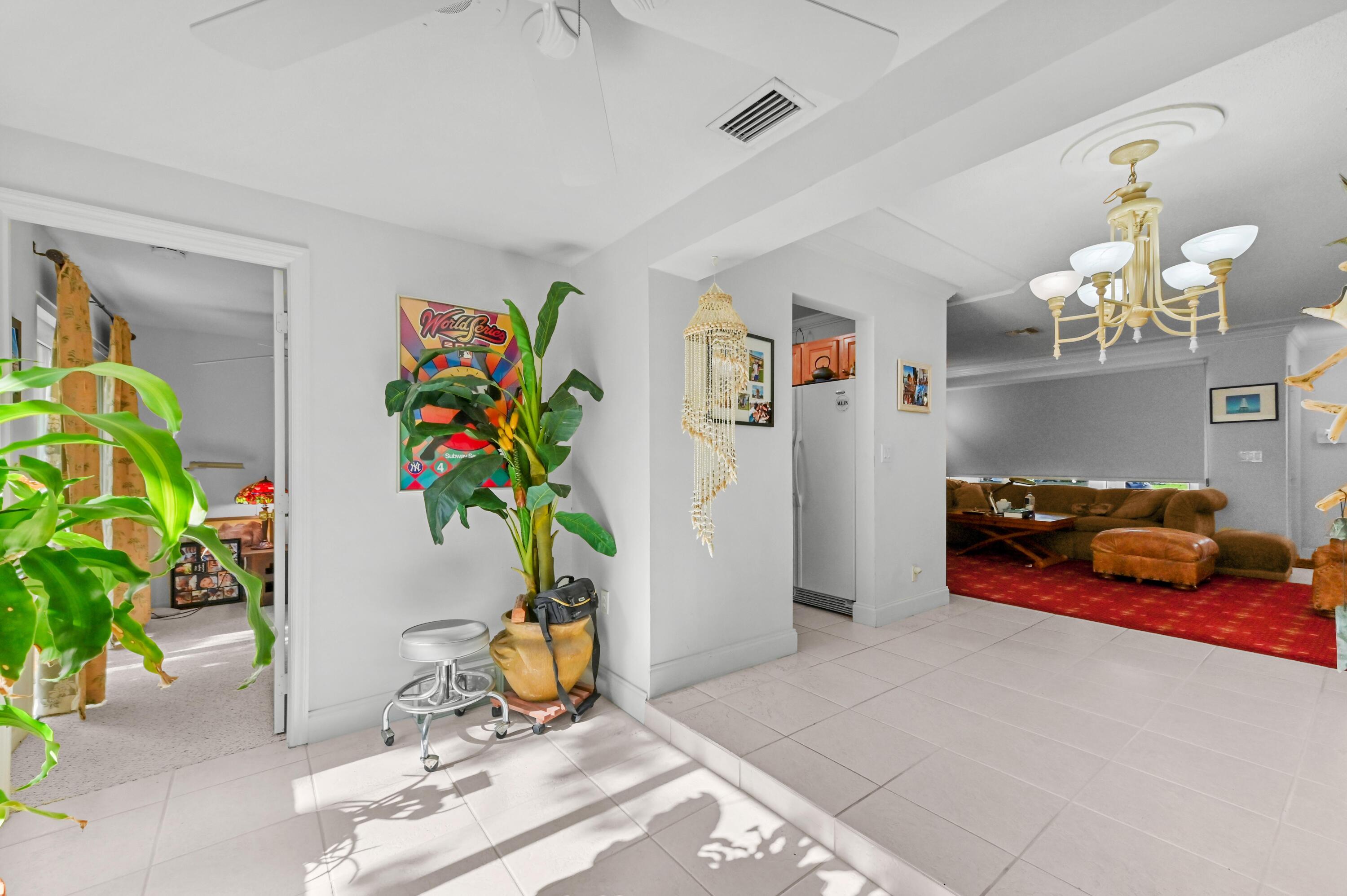 TROPIC PALMS - Residential