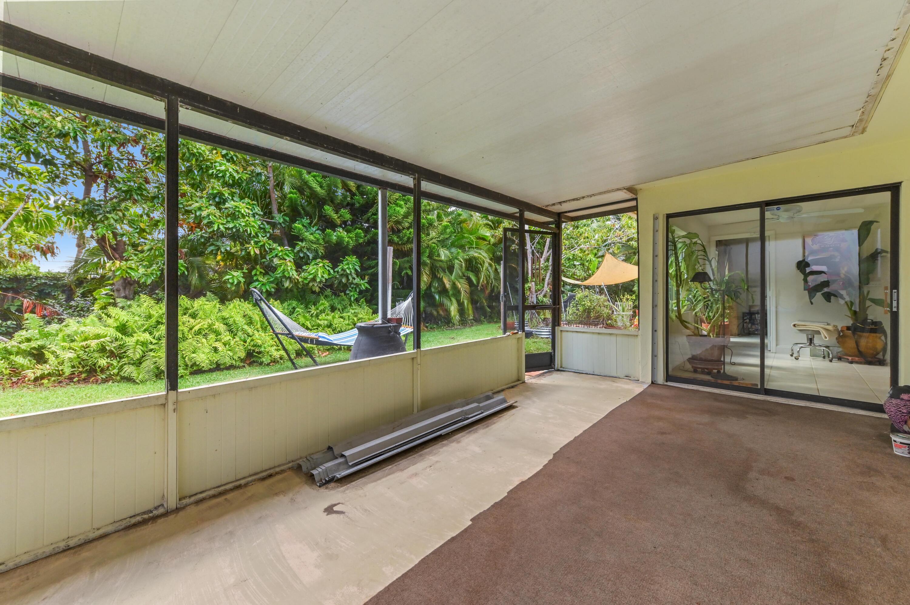 TROPIC PALMS - Residential