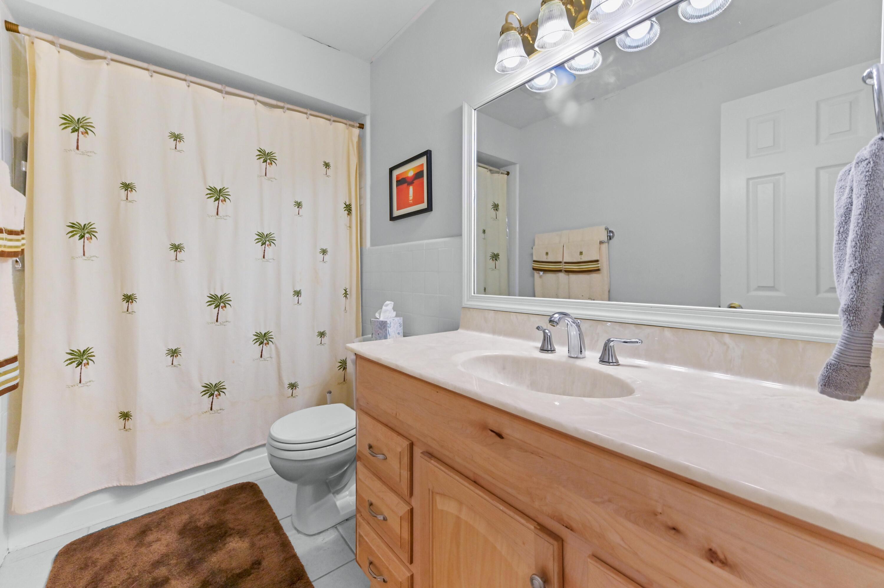 TROPIC PALMS - Residential