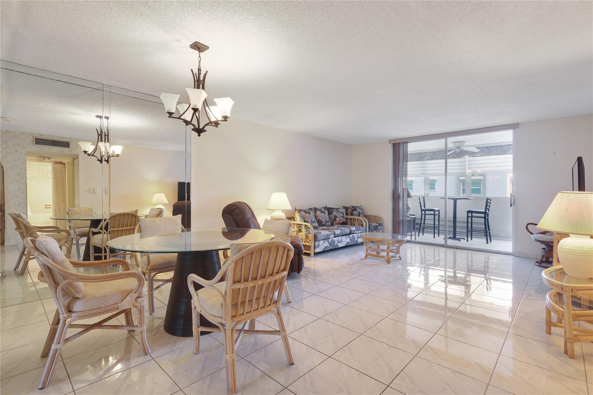 315 SE 11th Ter 204