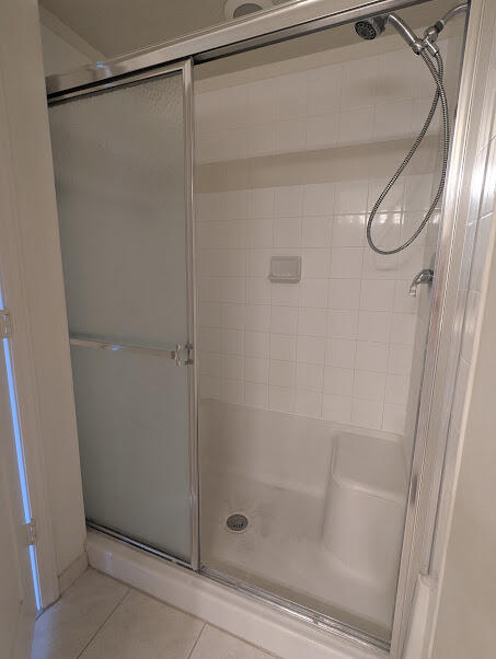 RESIDENCES AT LEGACY PLACE CONDO - Residential Lease