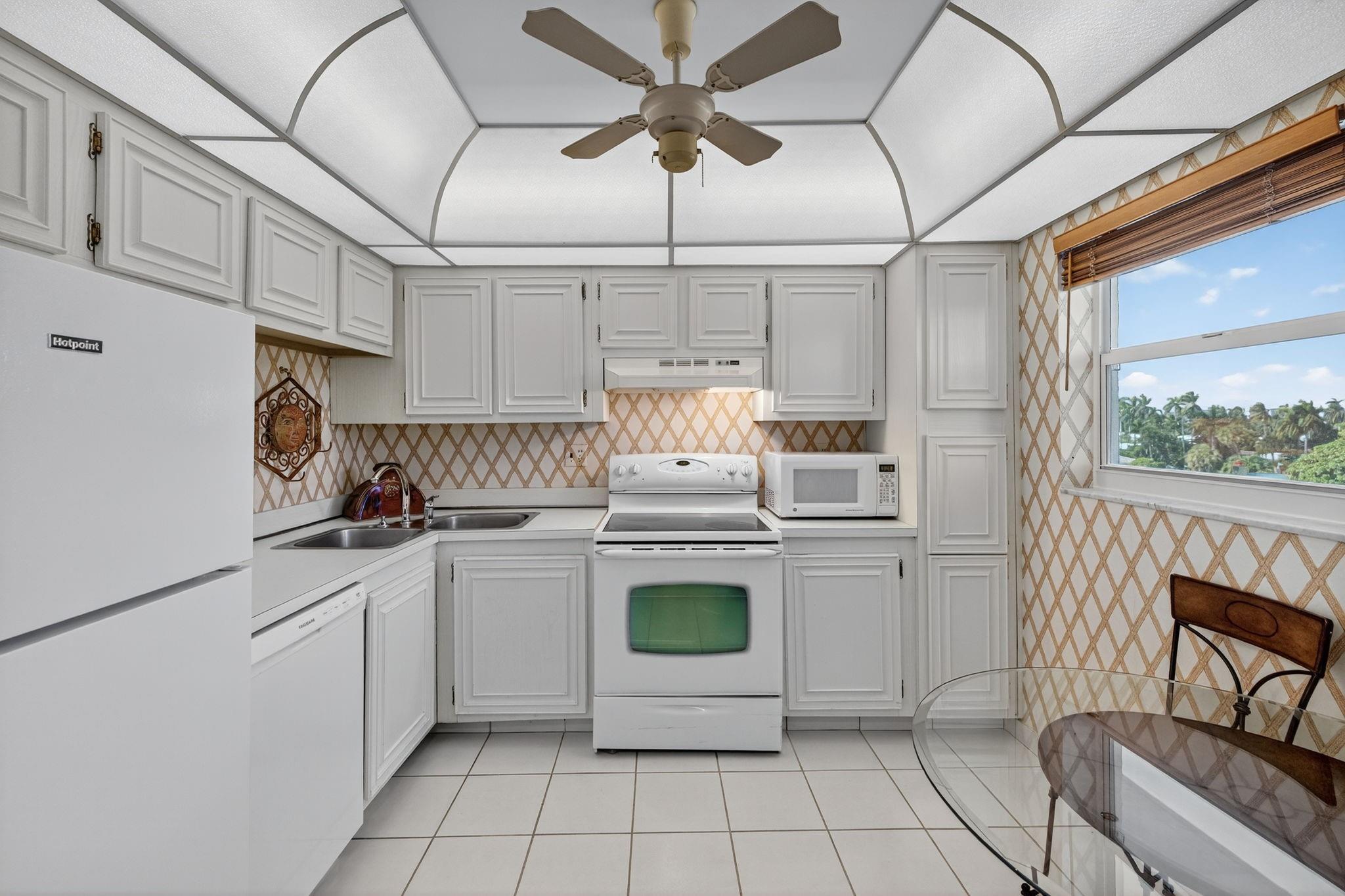 Gardens By The Sea South - Residential