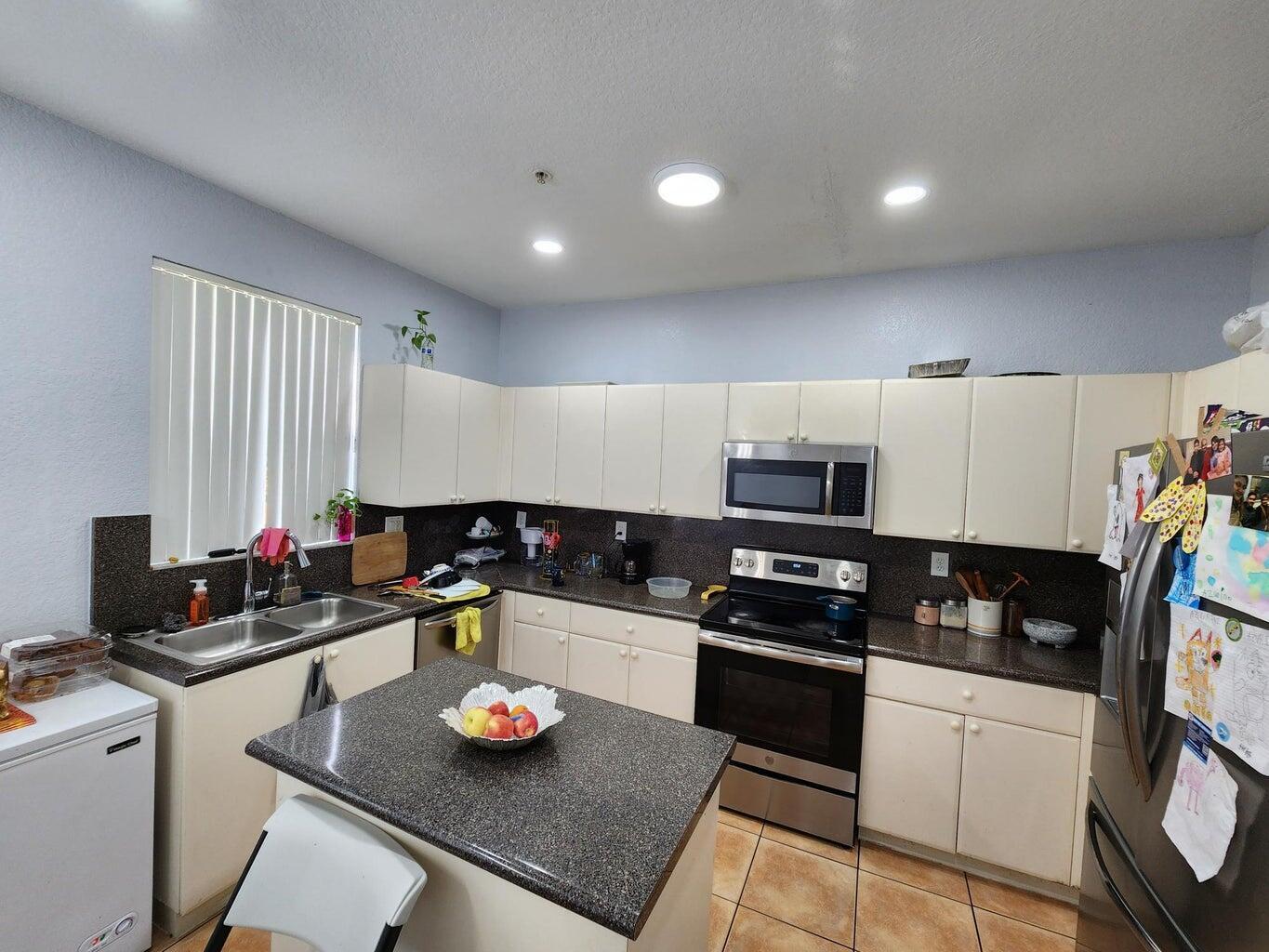 SHOMA TOWNHOMES AT ROYAL PALM BEACH CONDO - Residential