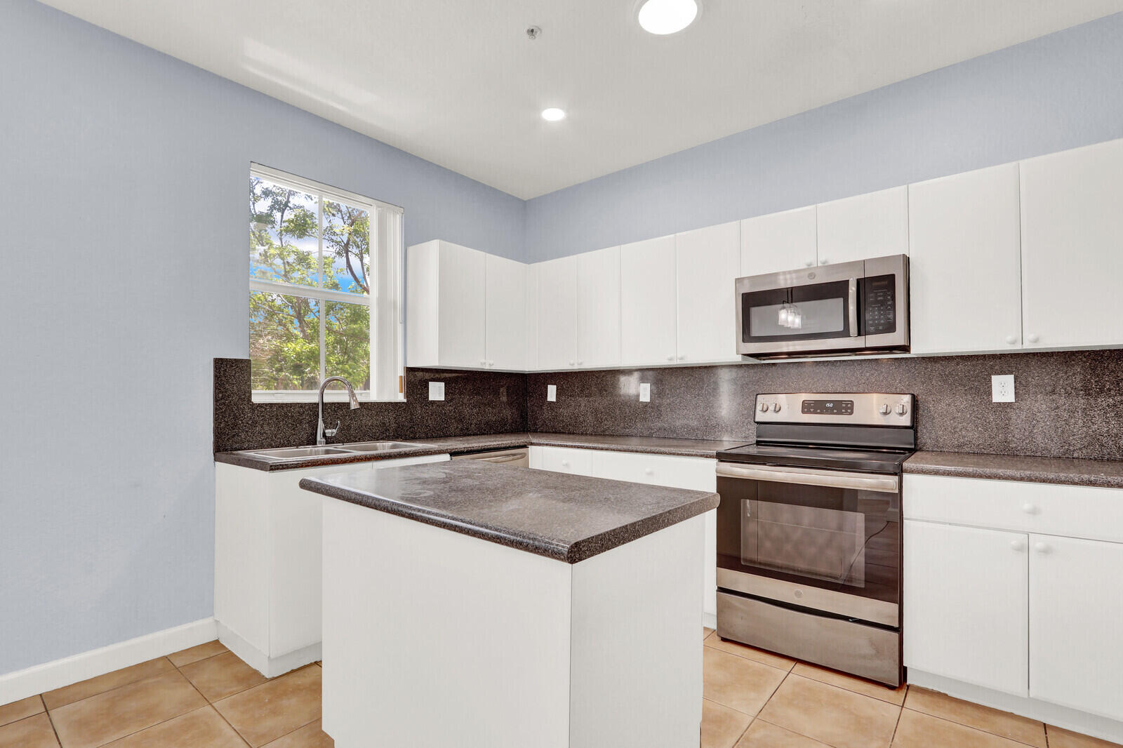 SHOMA TOWNHOMES AT ROYAL PALM BEACH CONDO - Residential