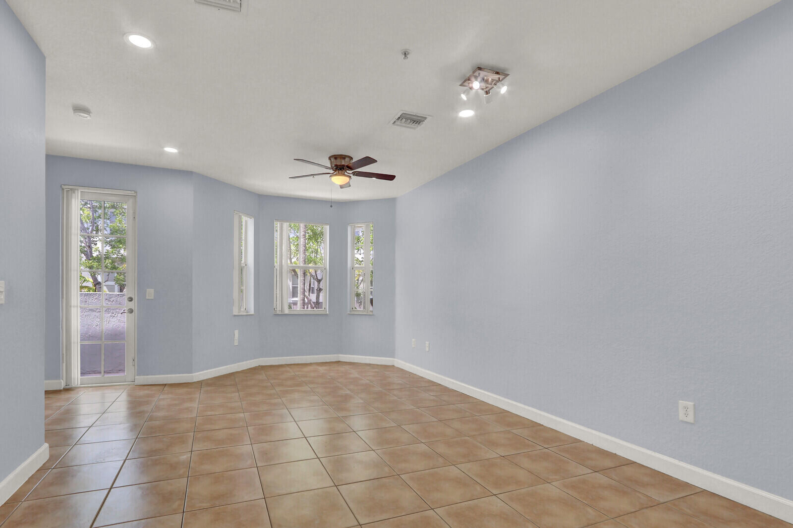 SHOMA TOWNHOMES AT ROYAL PALM BEACH CONDO - Residential