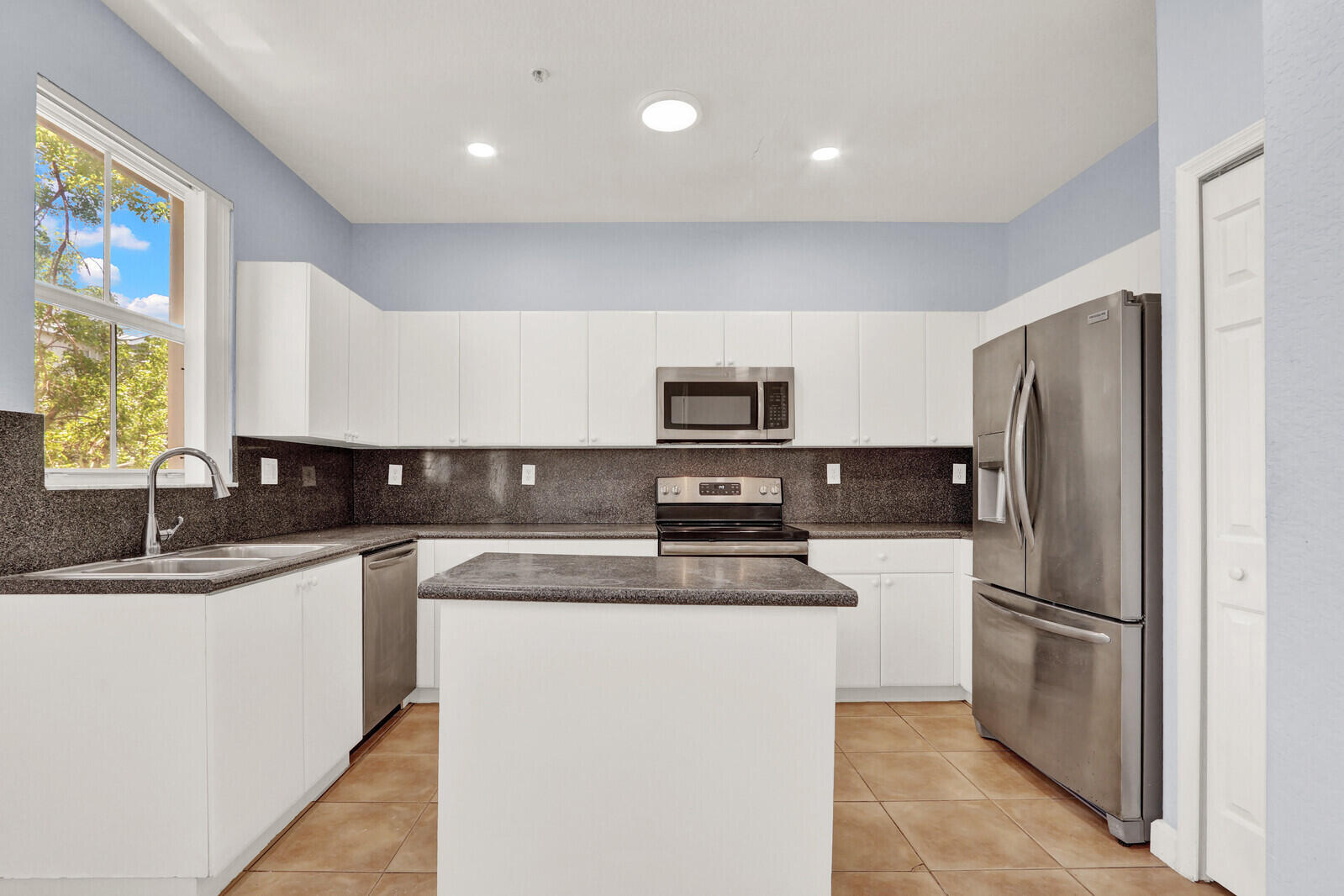 SHOMA TOWNHOMES AT ROYAL PALM BEACH CONDO - Residential