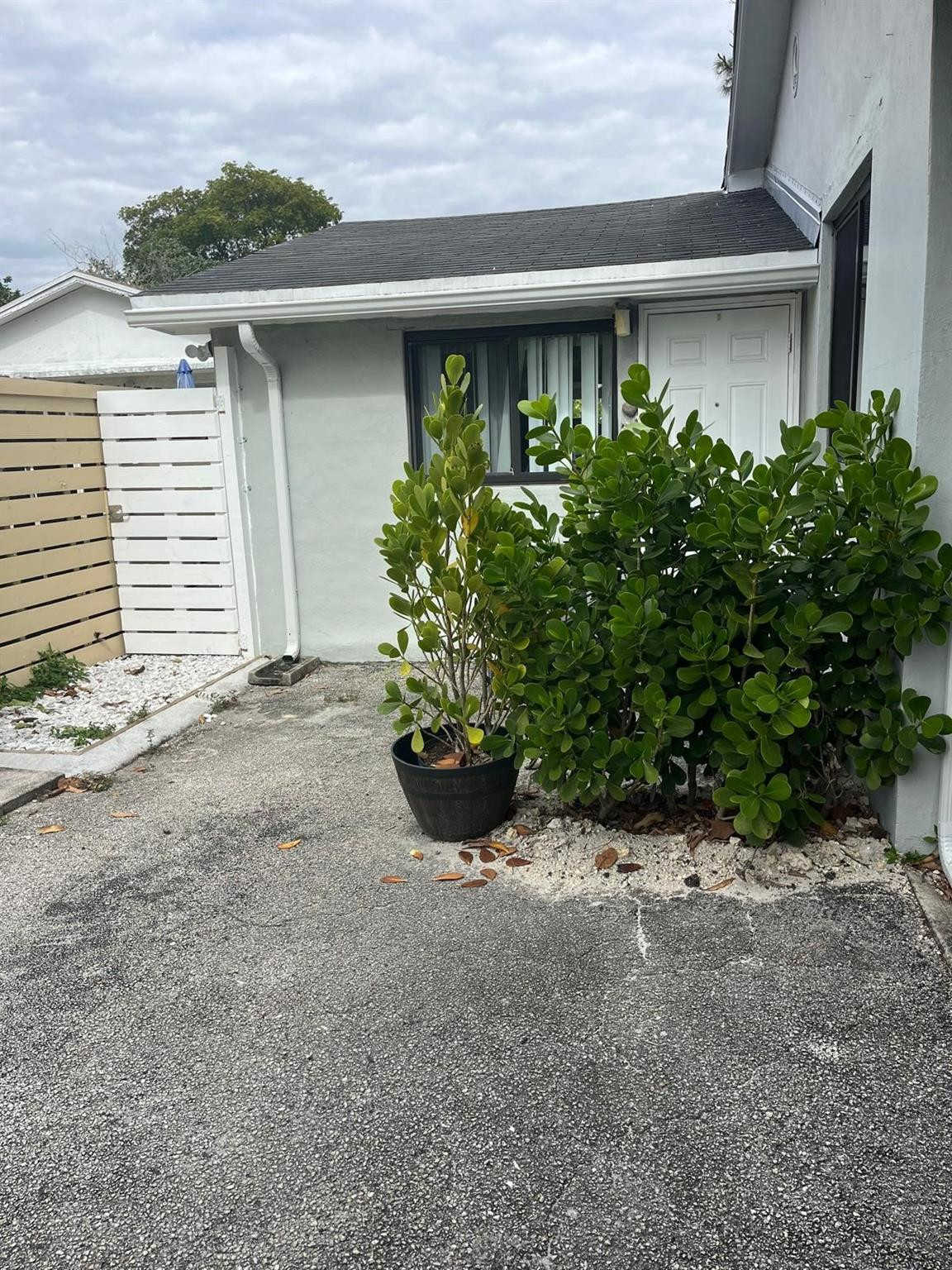 Oakland Park Second Add 1 - Residential Lease