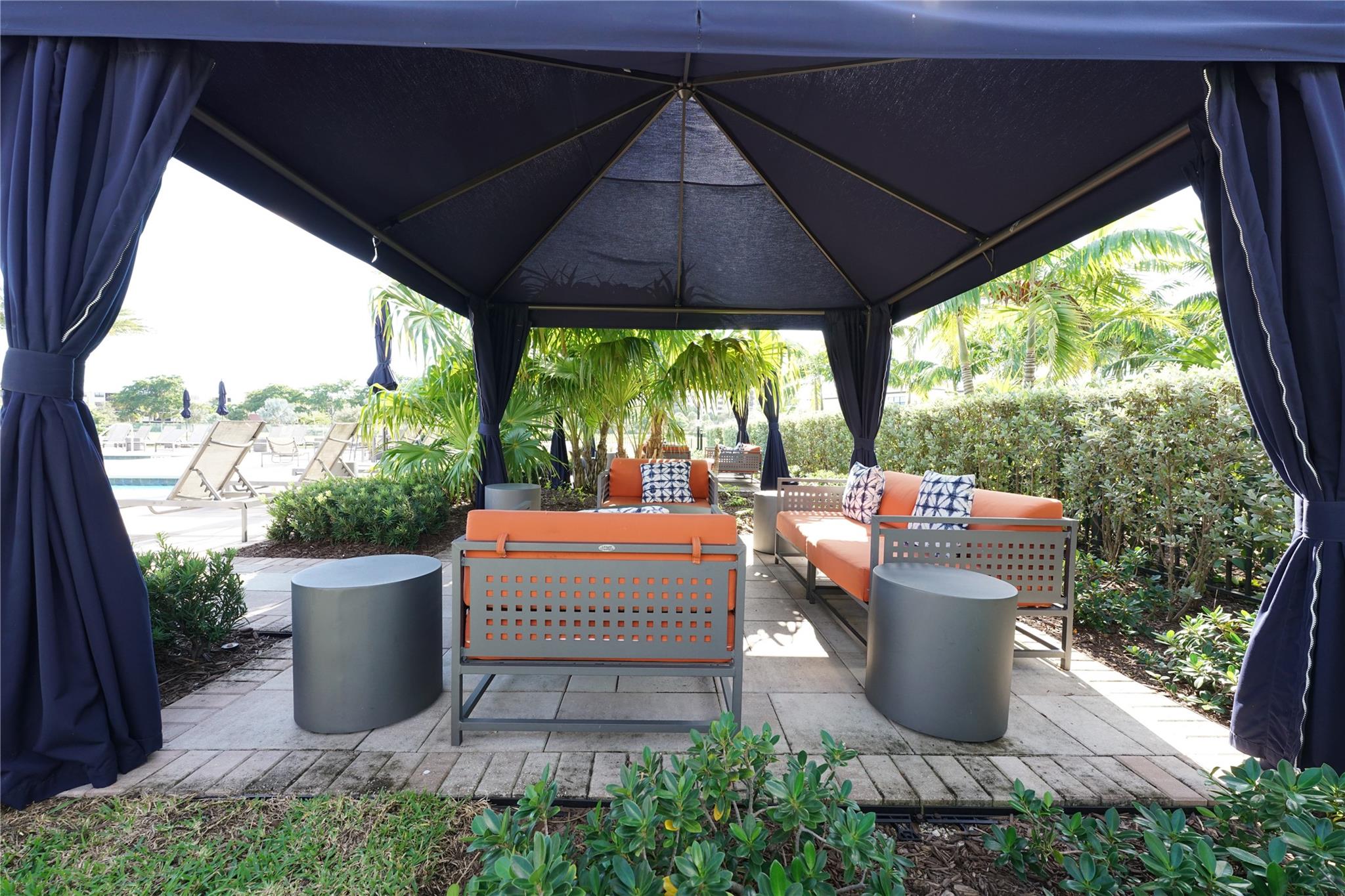 Oak Tree Prop Redev - Residential