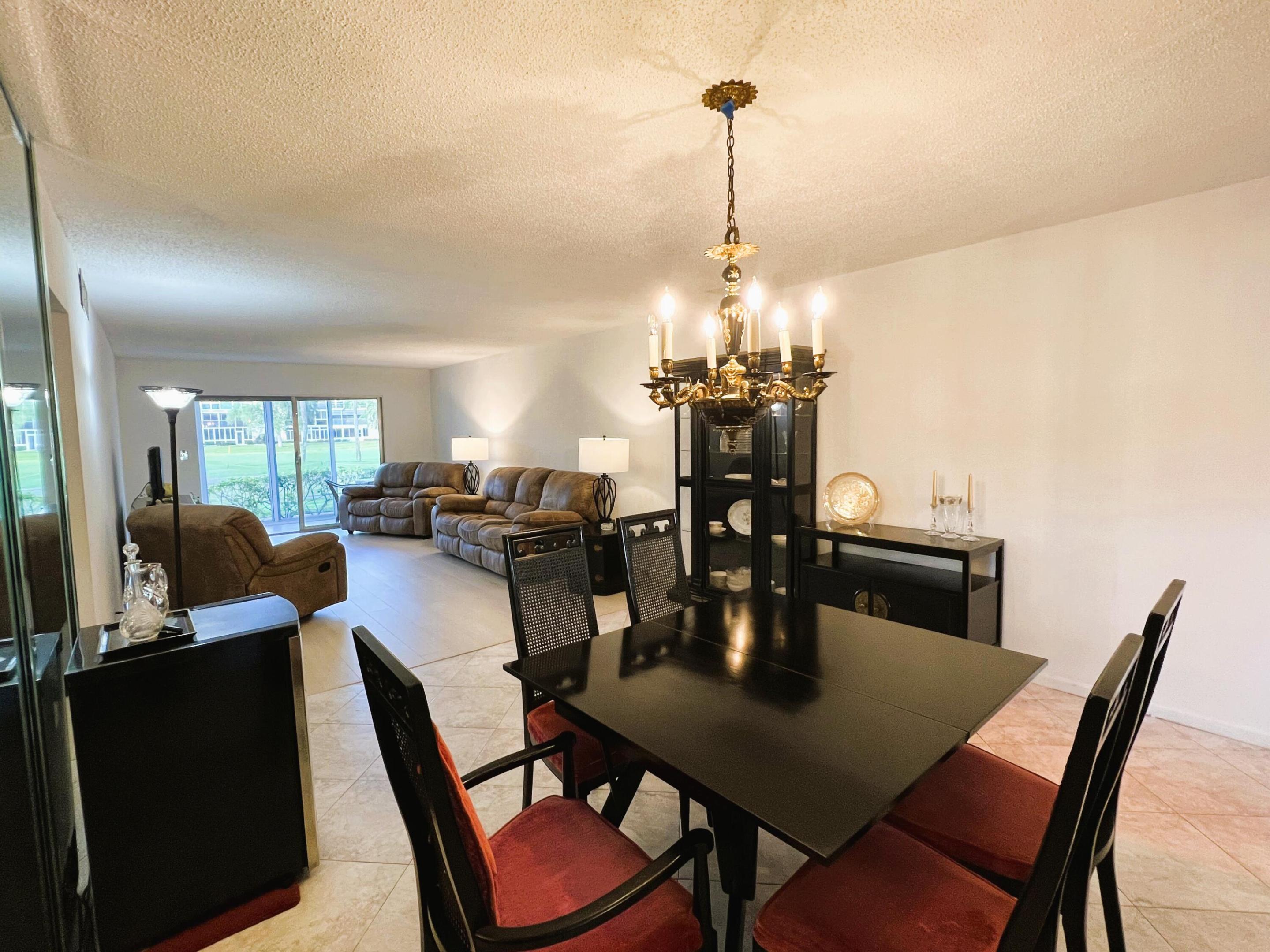 VICTORIA VILLAGE E CONDO - Residential