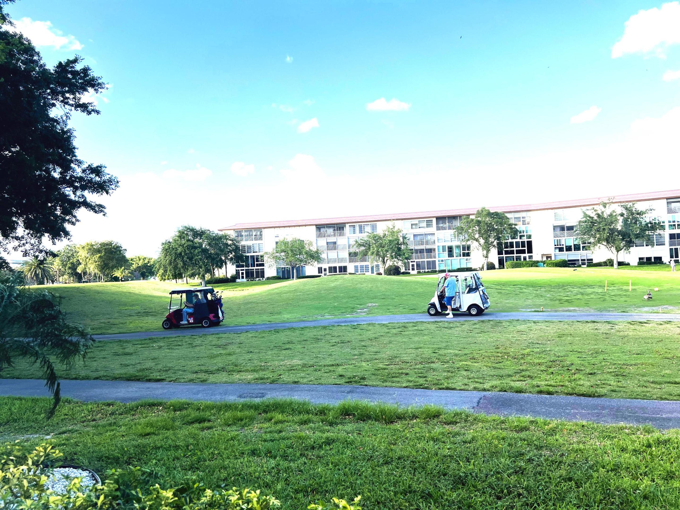 VICTORIA VILLAGE E CONDO - Residential