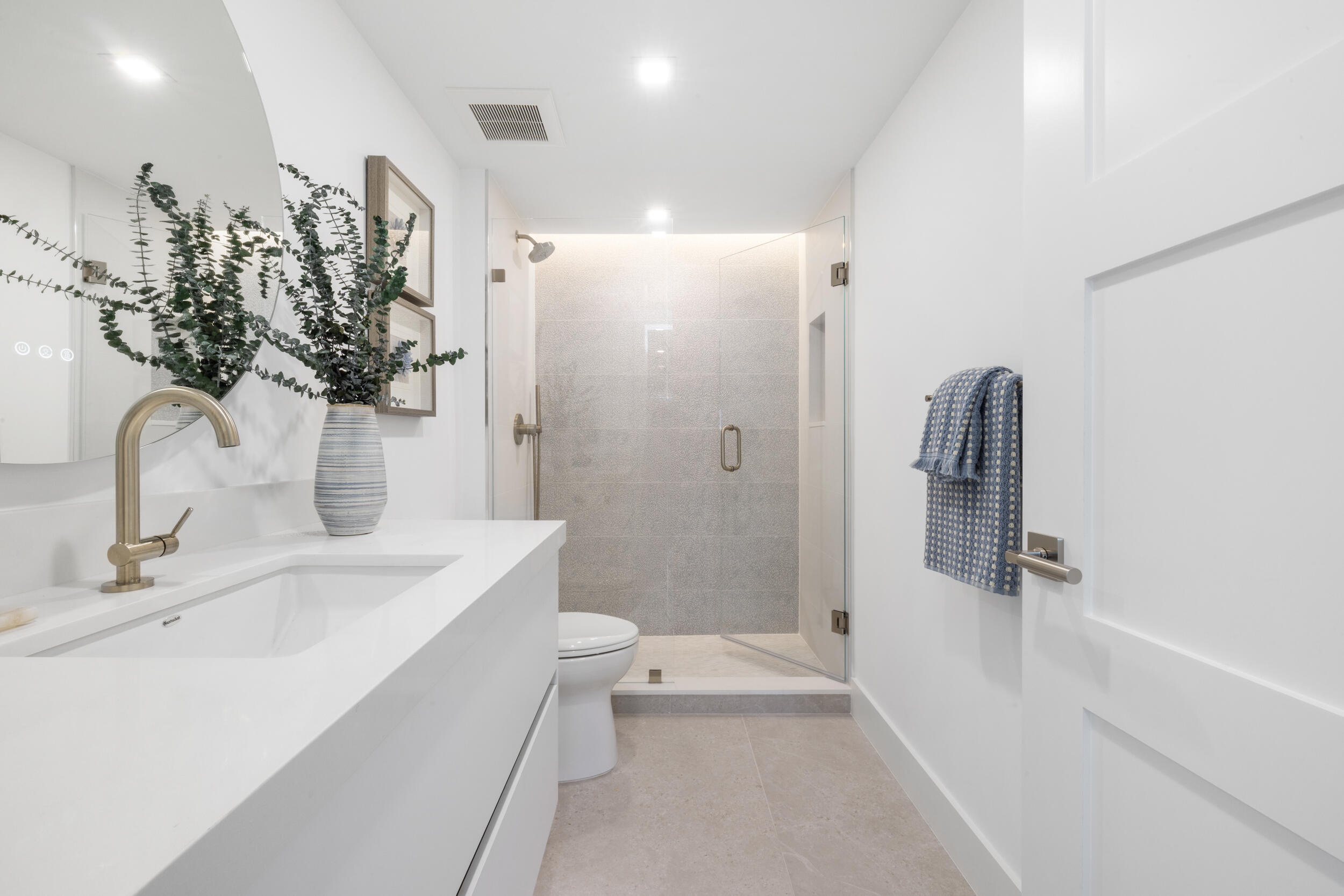 COVE CONDO - Residential