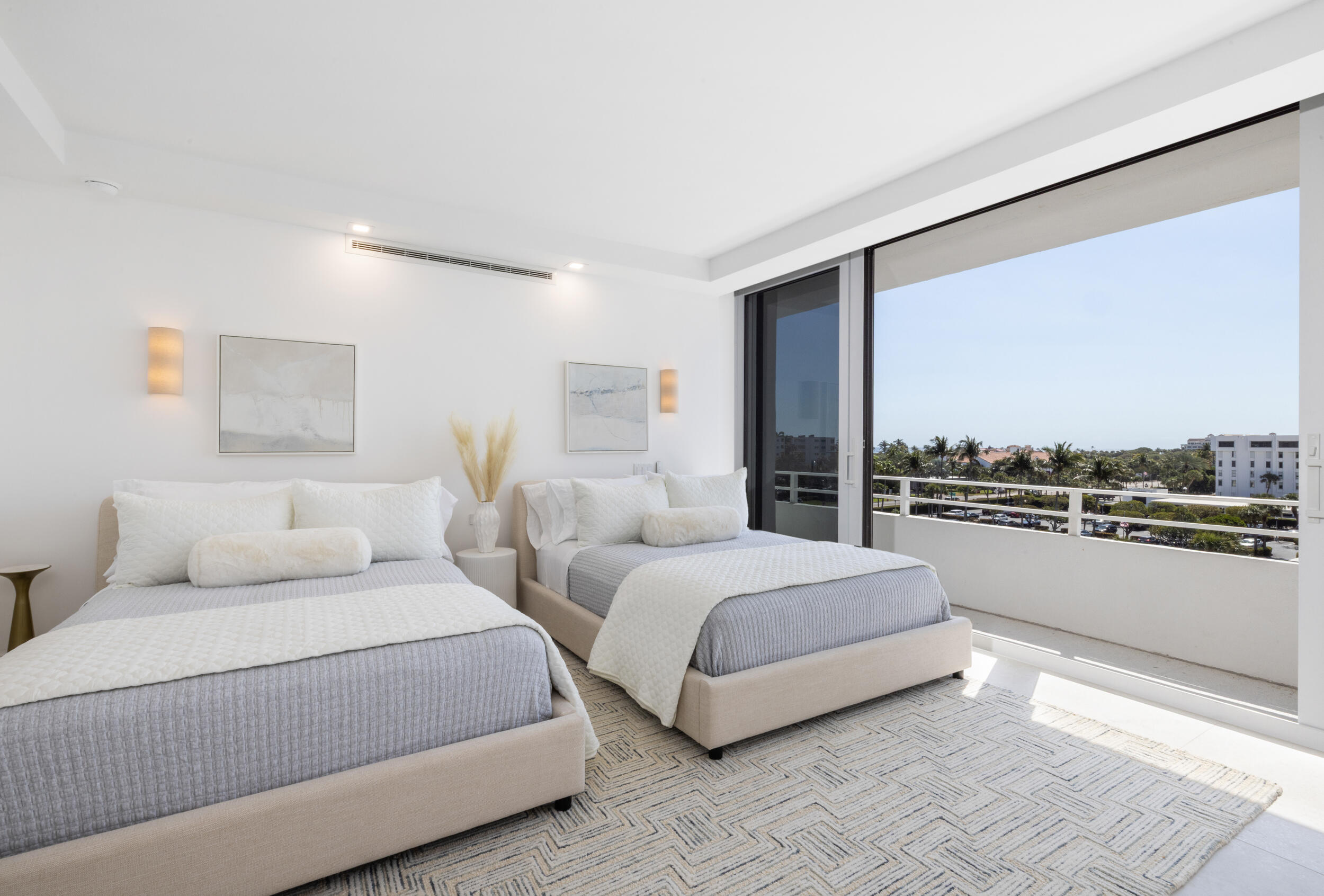 COVE CONDO - Residential