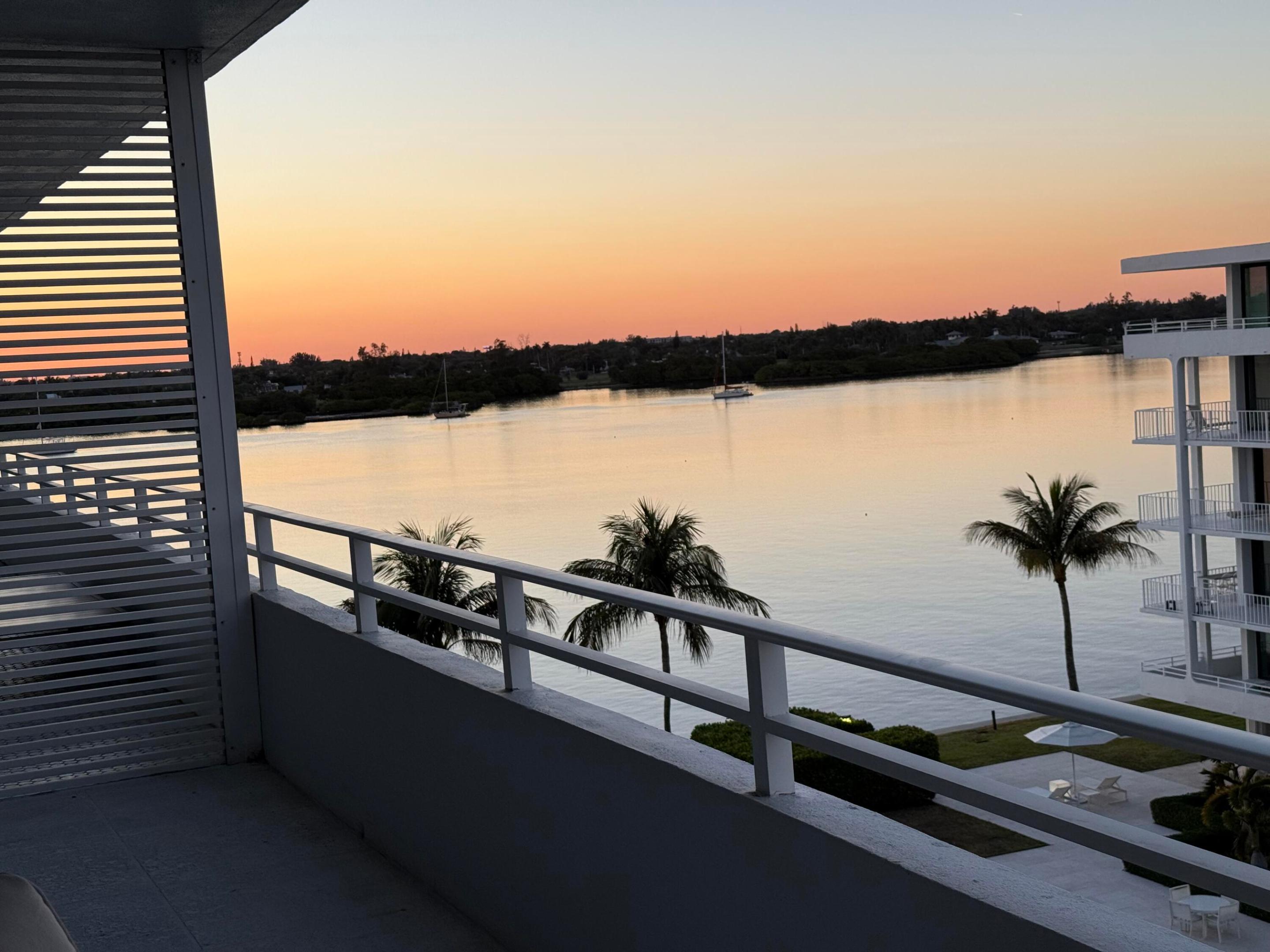 COVE CONDO - Residential