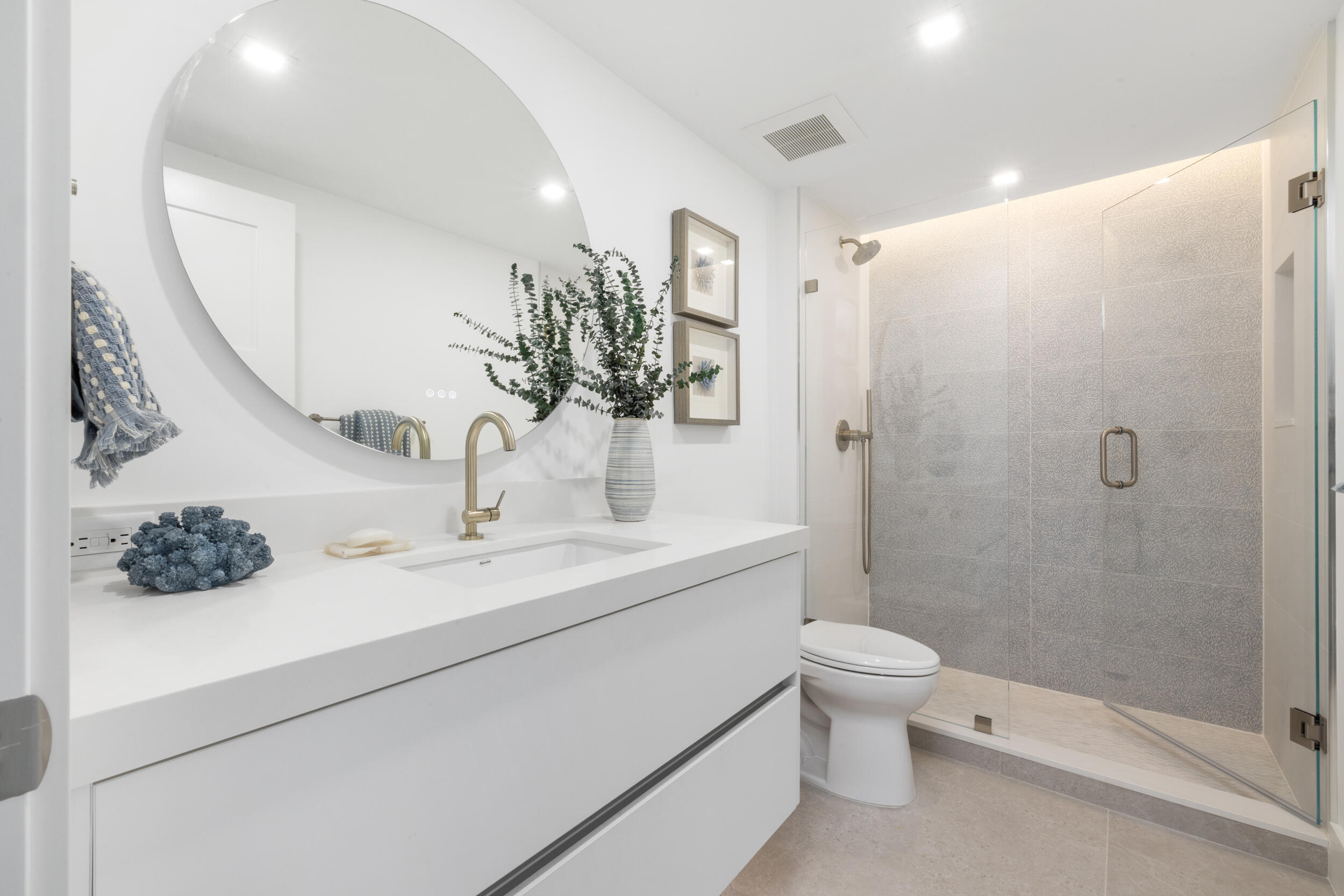 COVE CONDO - Residential