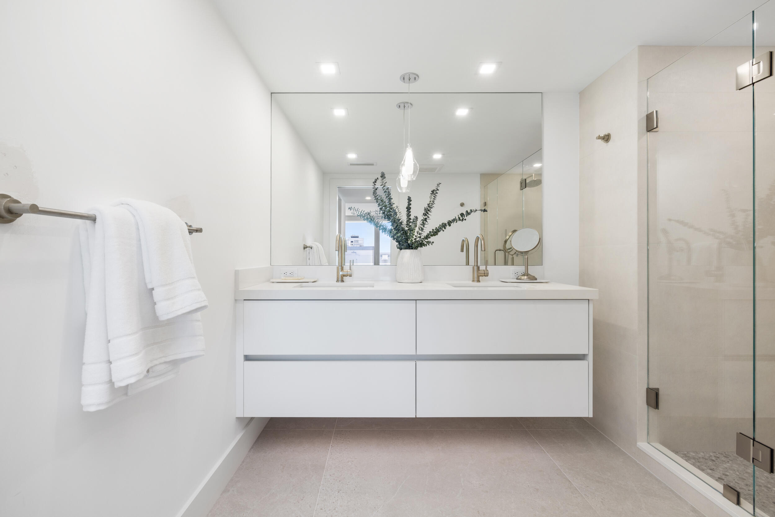 COVE CONDO - Residential