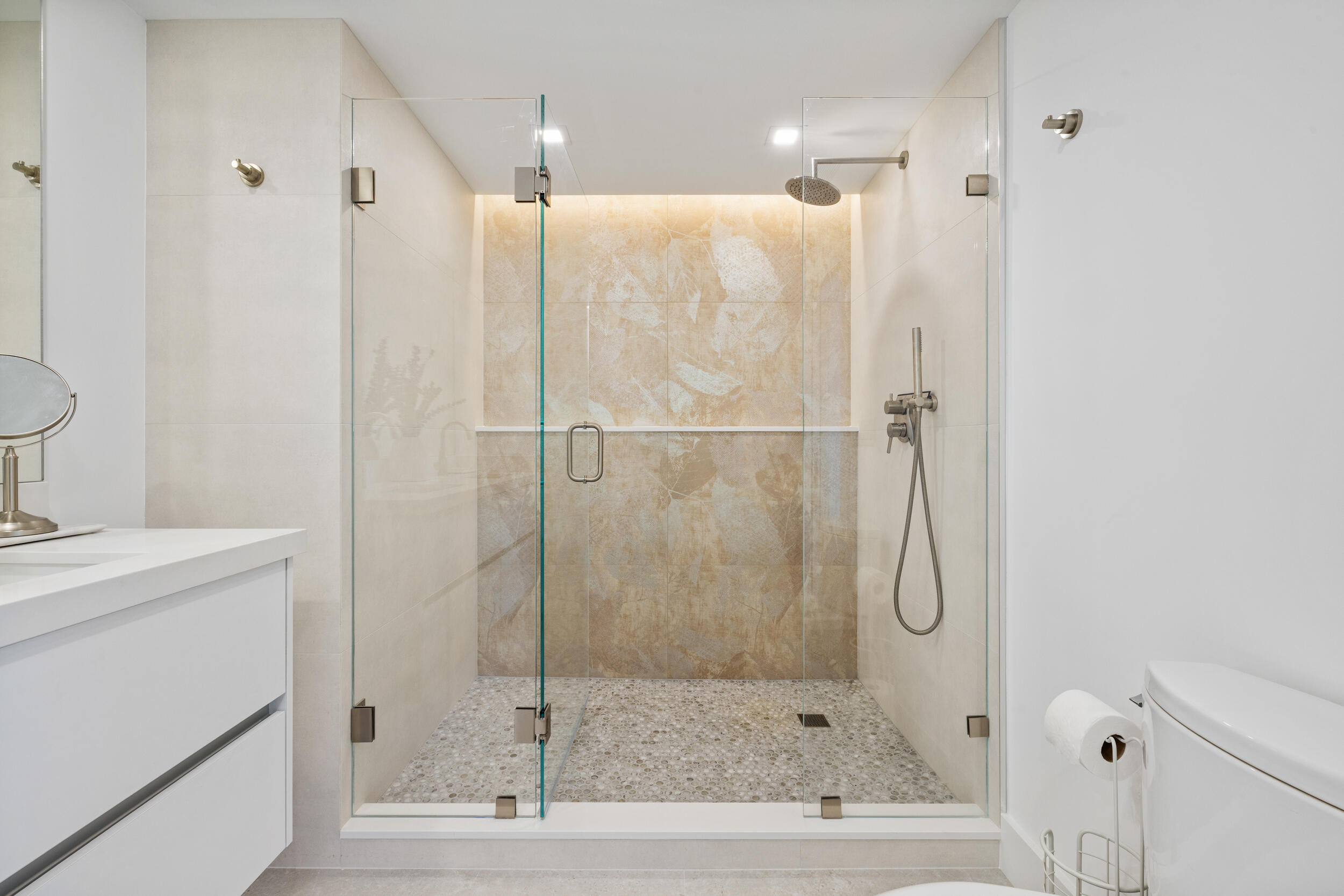 COVE CONDO - Residential