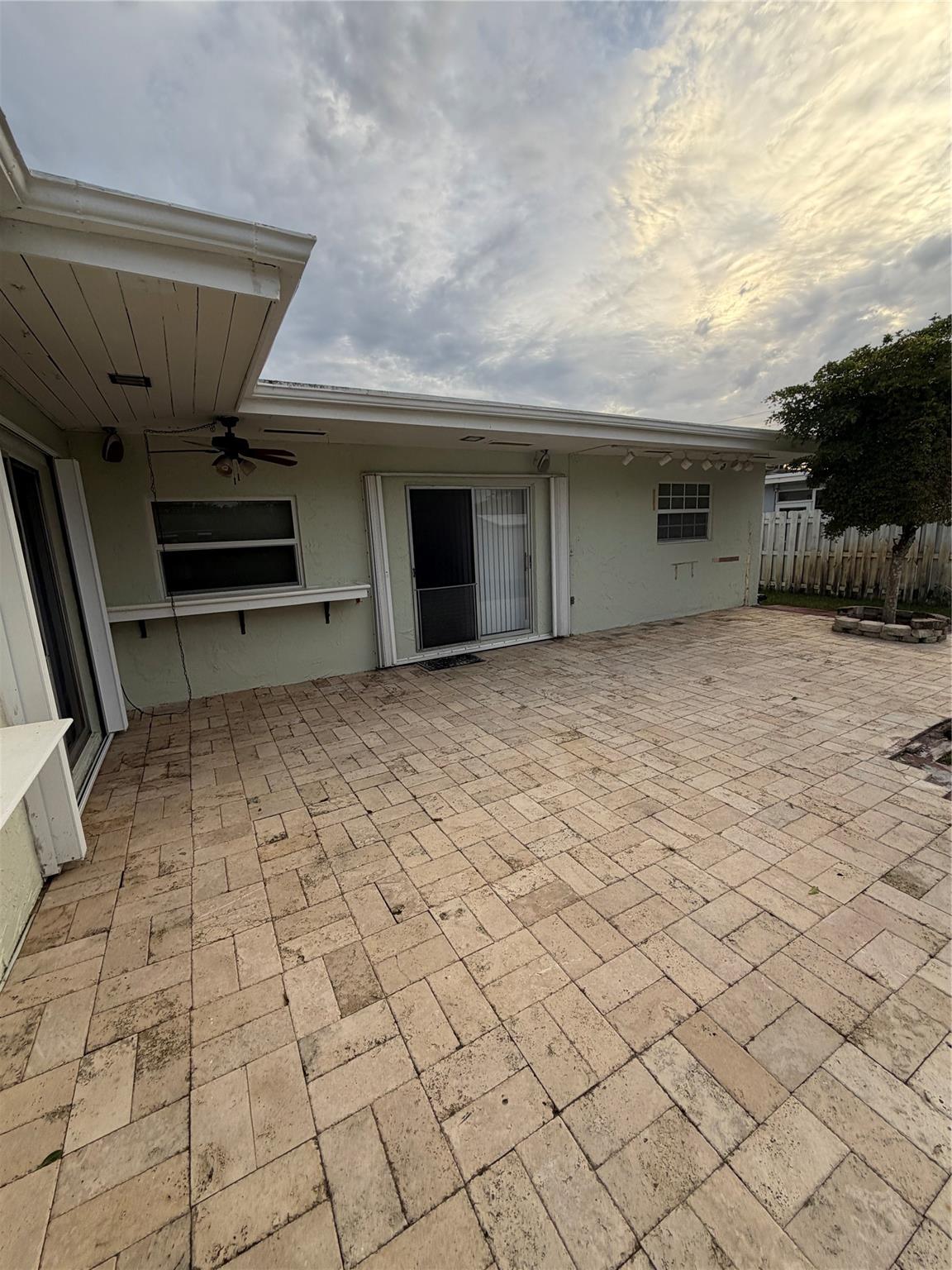 Sunrise Golf Village Sec - Residential Lease