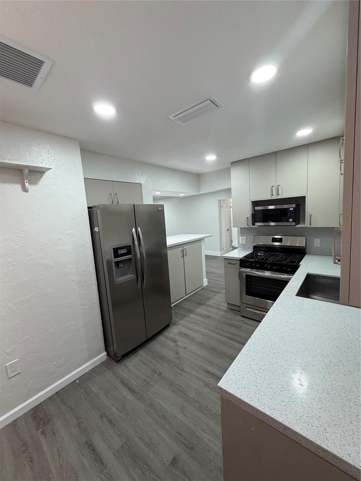 Sunrise Golf Village Sec - Residential Lease