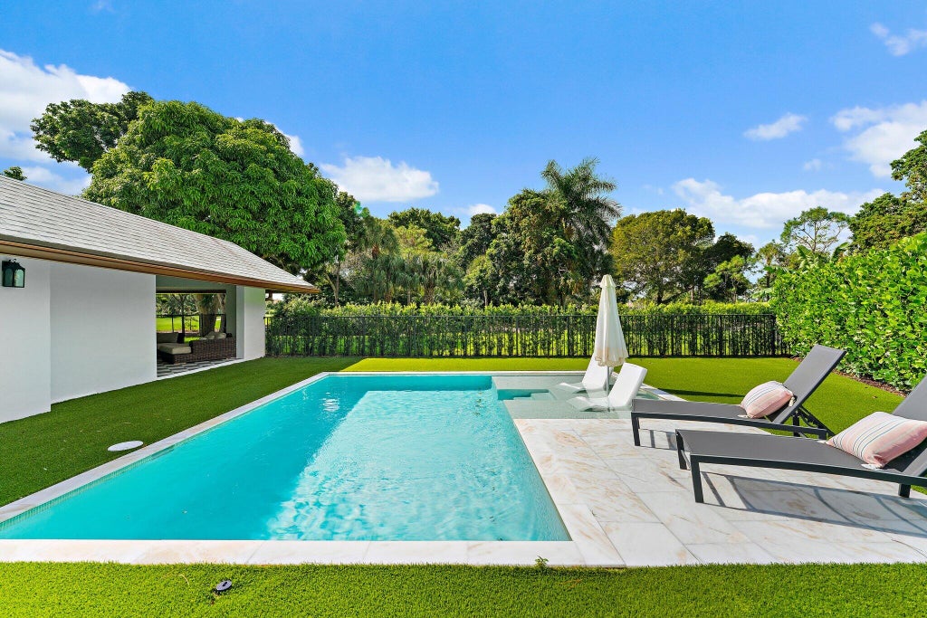 Photo of 4456 HICKORY Drive, Palm Beach Gardens, FL 33418 (MLS # B26086056)