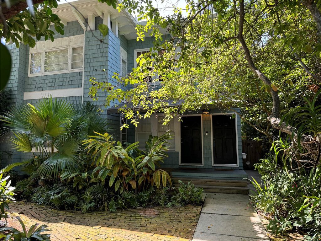 Photo of 511 SE 9th Avenue, Fort Lauderdale, FL 33301 (MLS # F10456205)