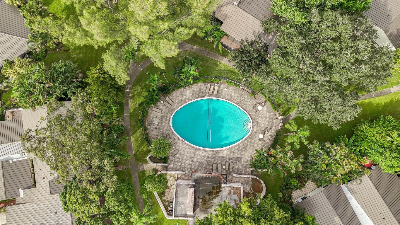 HILLS OF INVERRARY - Residential