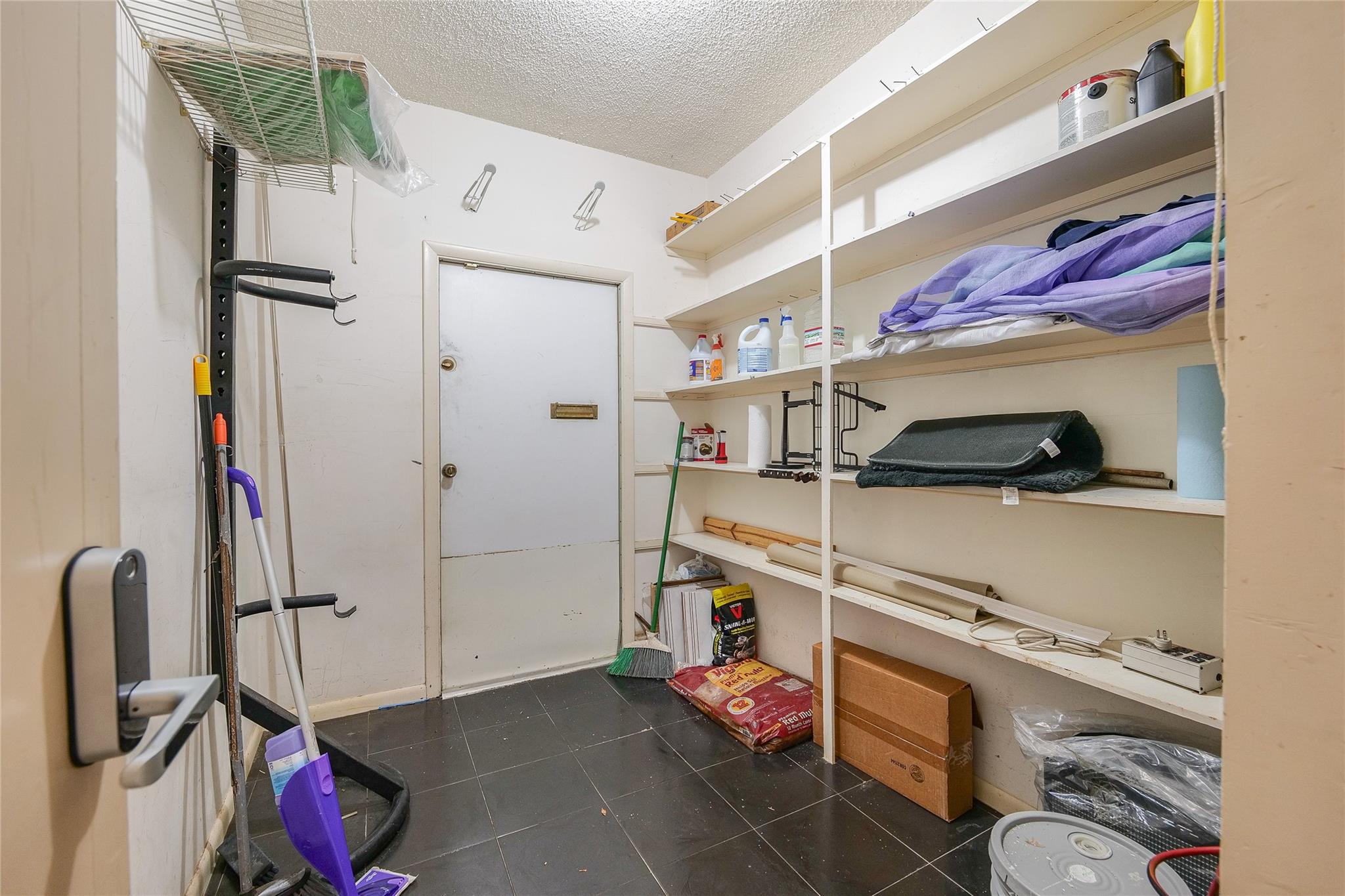 HILLS OF INVERRARY - Residential