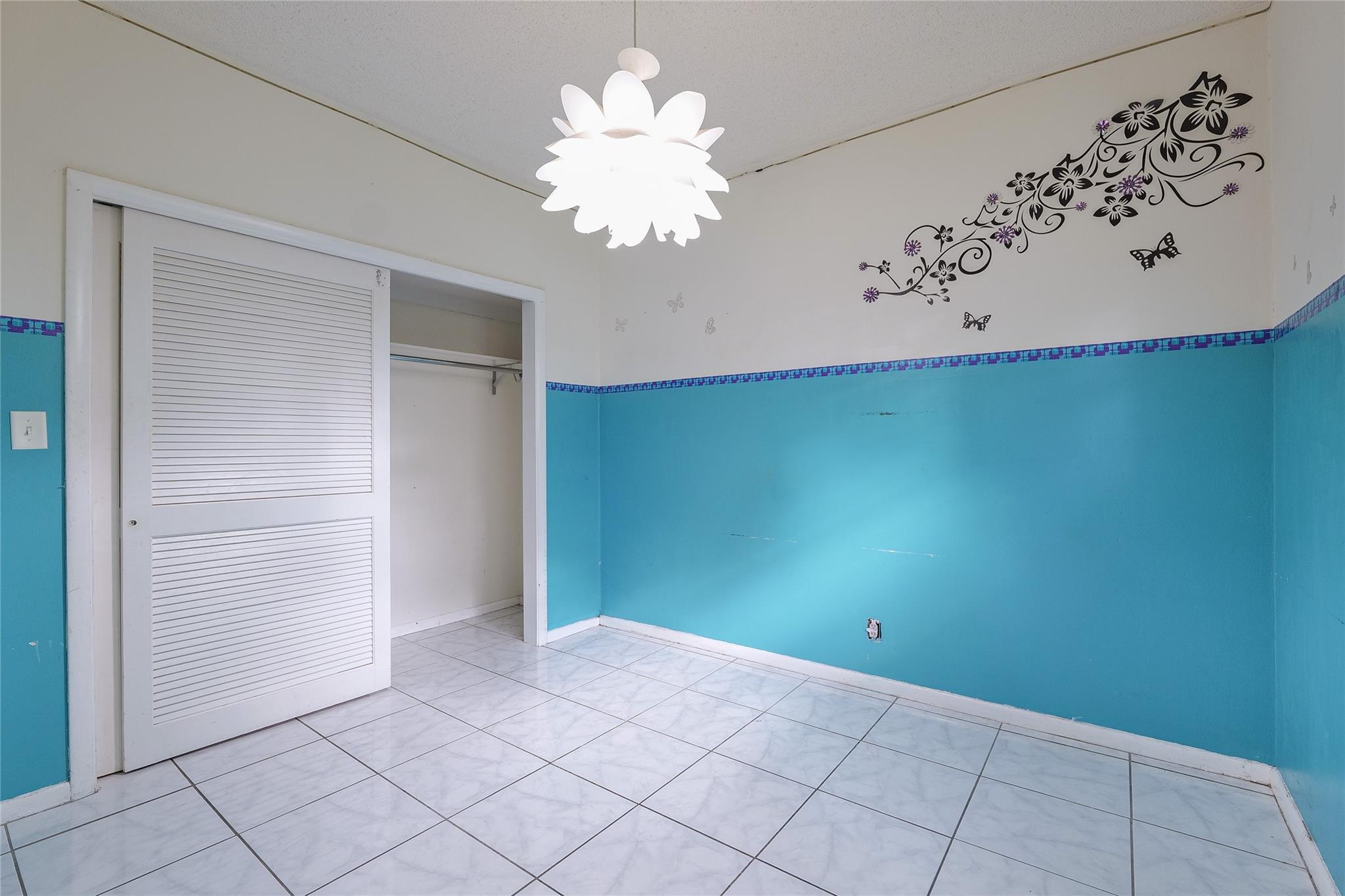 HILLS OF INVERRARY - Residential