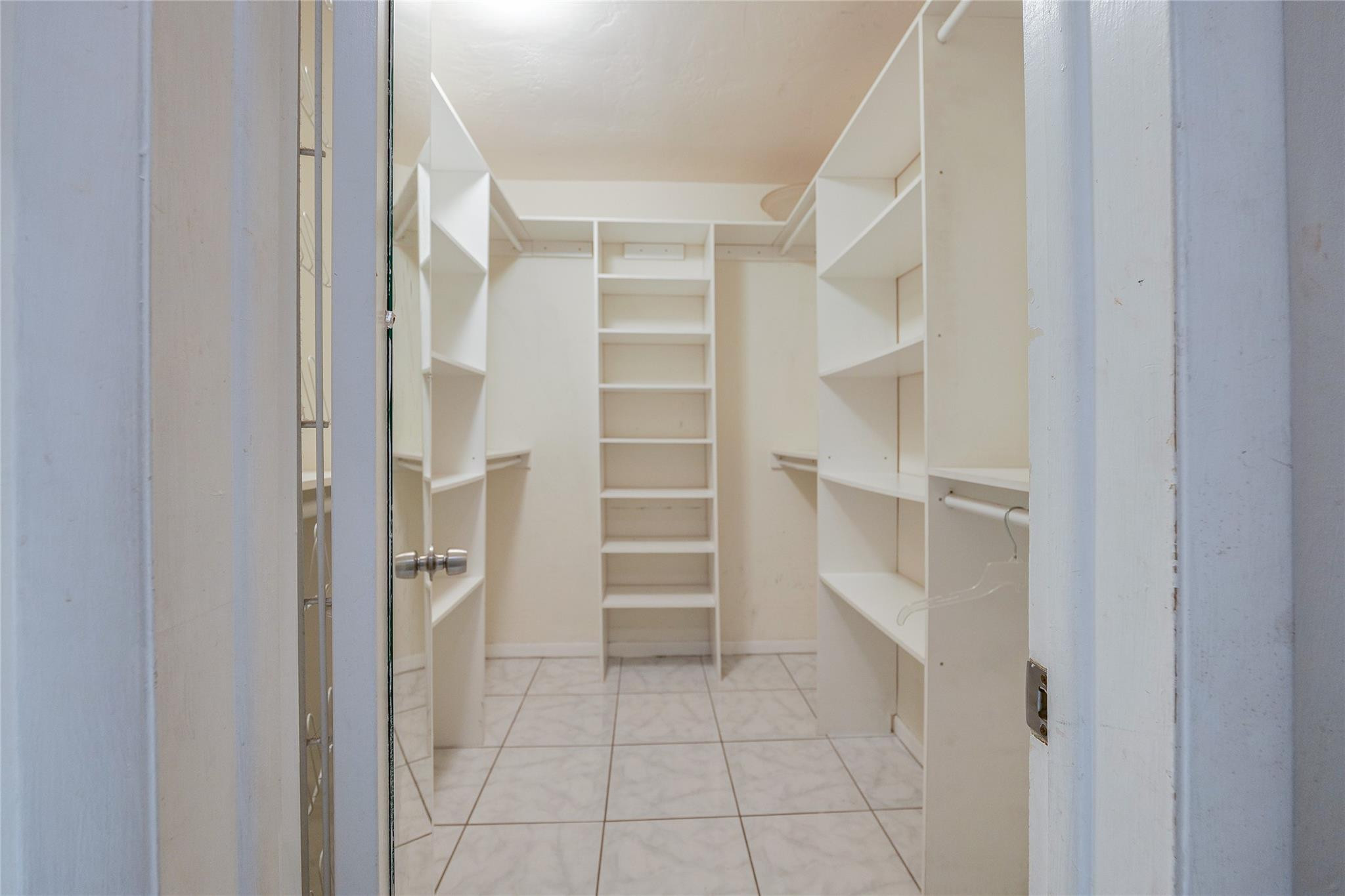 HILLS OF INVERRARY - Residential