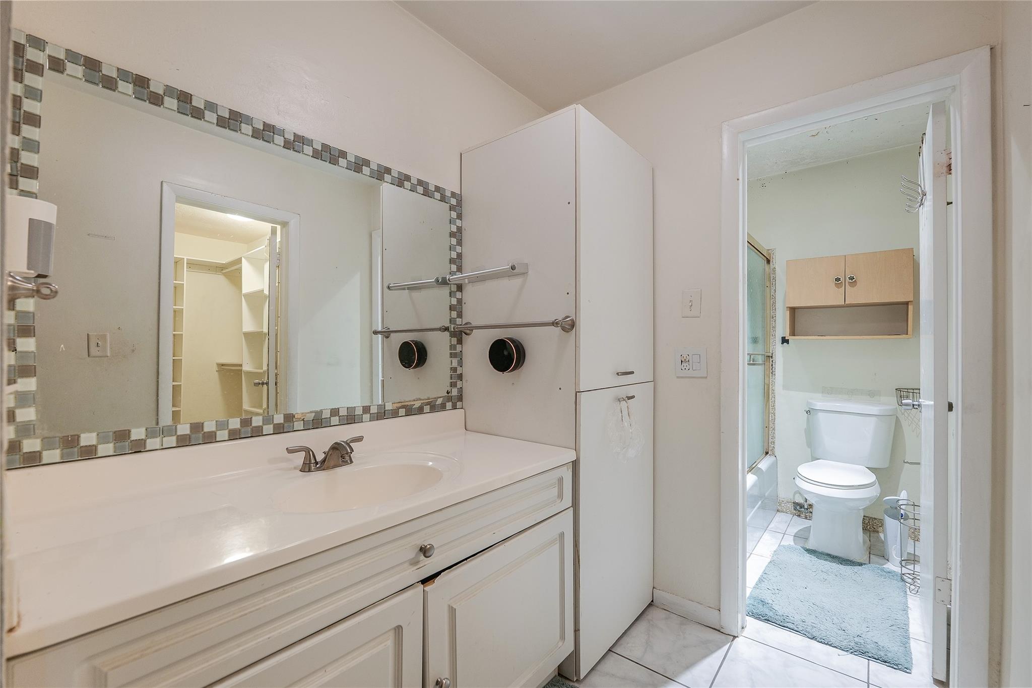 HILLS OF INVERRARY - Residential