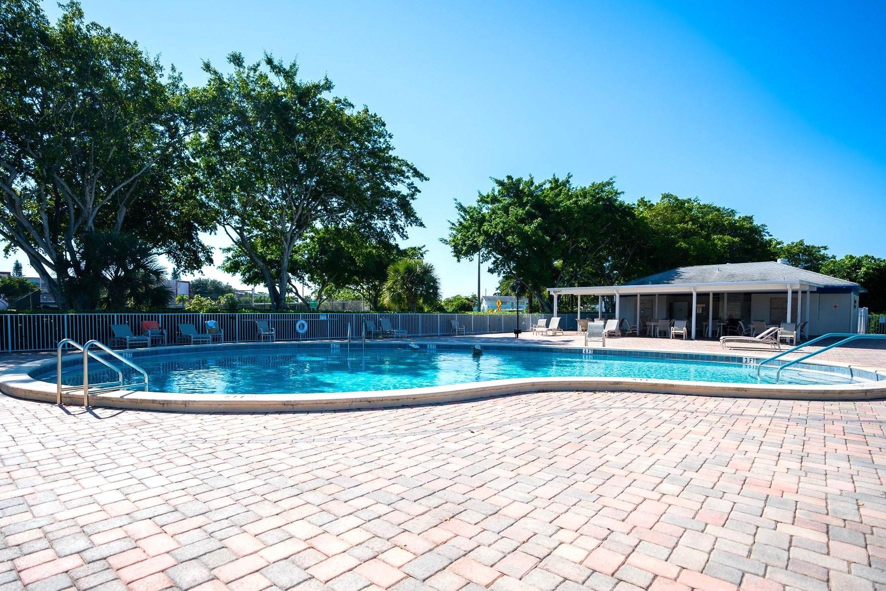 RICHMOND D CONDO - Residential