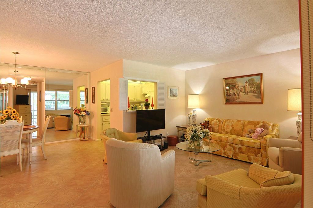 Photo of 29 Richmond D #29, Deerfield Beach, FL 33442 (MLS # F10555322)