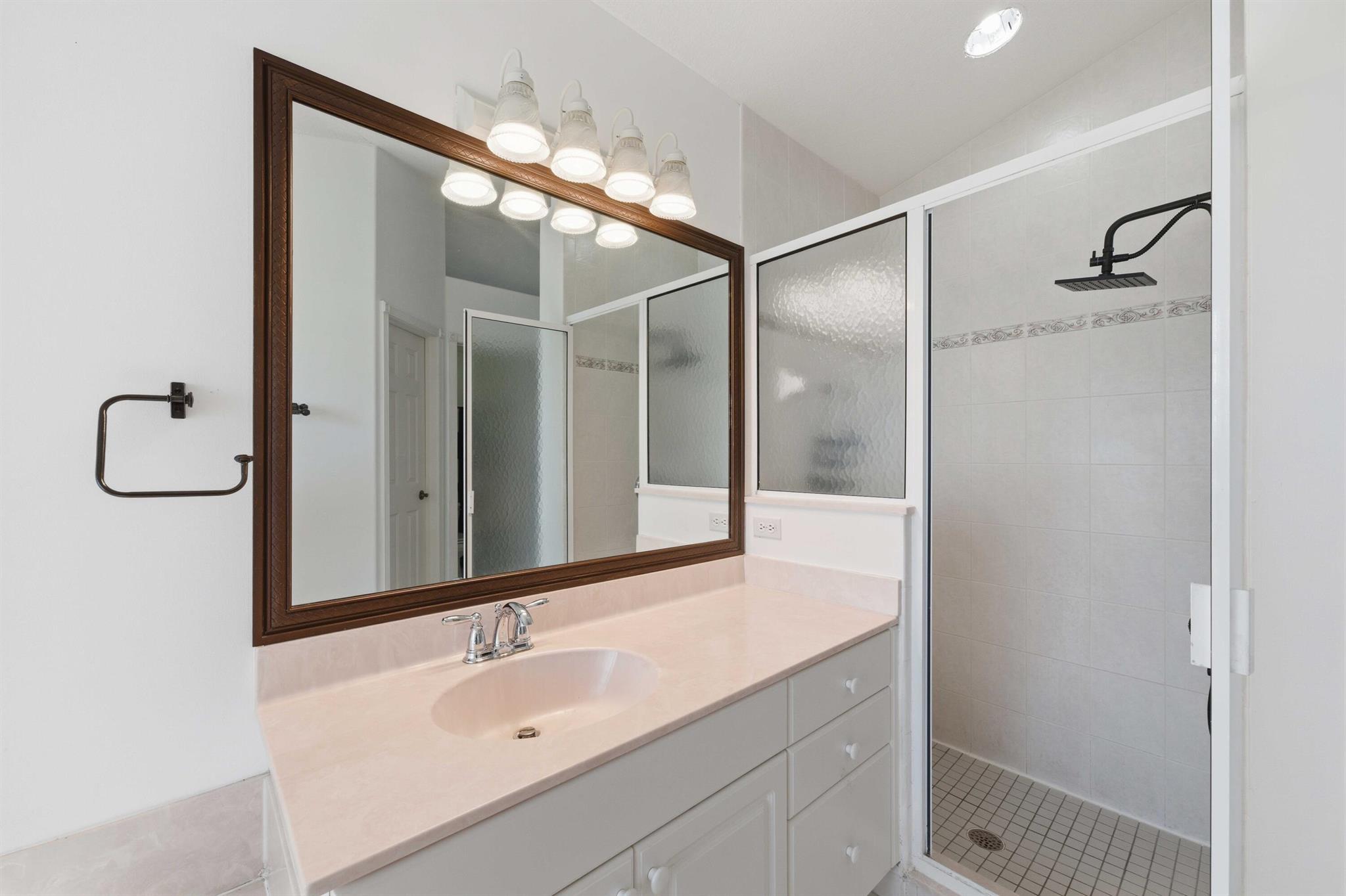 RIVER LANDING - Residential