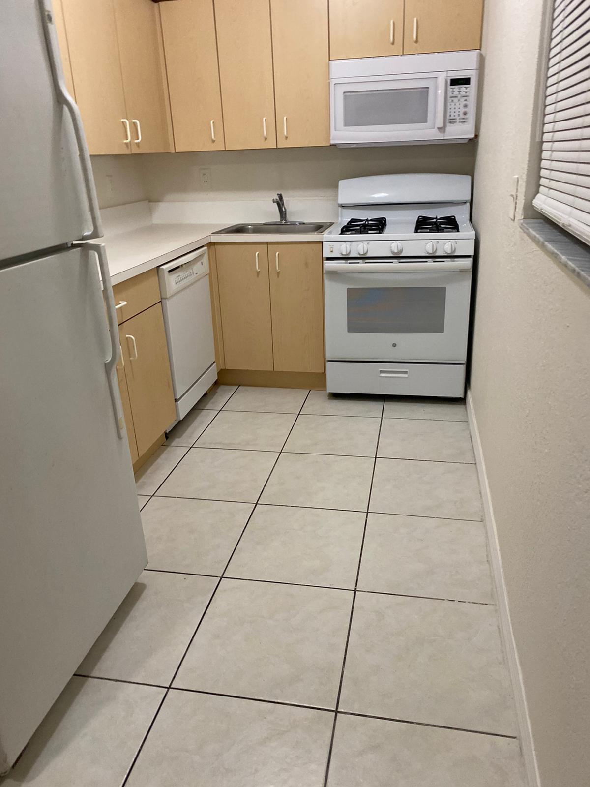 SNAKE CREEK LANDING CONDO - Residential Lease