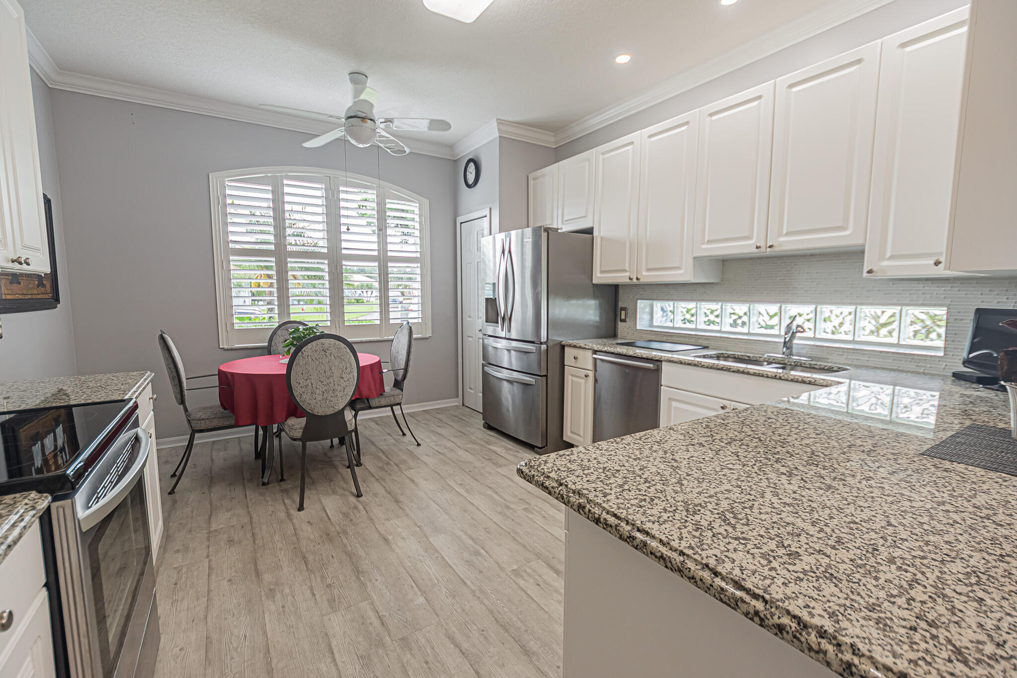 KINGS ISLE PHASE VII-B REPLAT - Residential