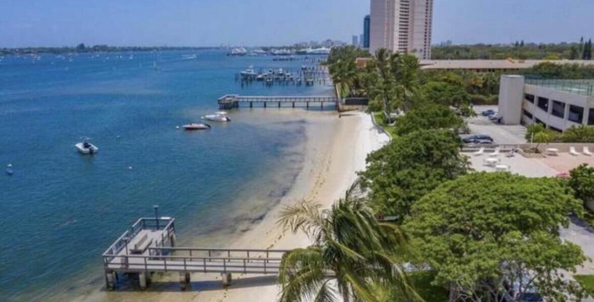 PALM BEACH HOUSE CONDO - Residential