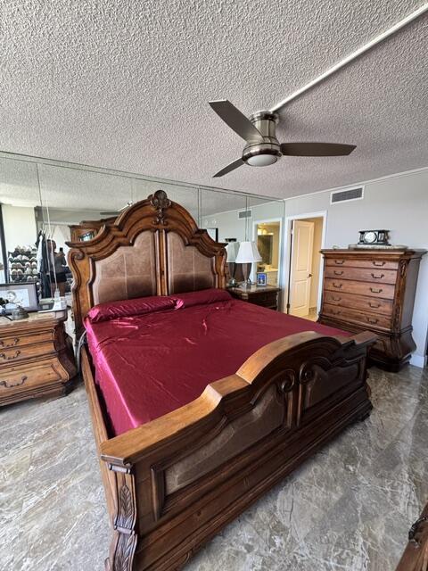 PALM BEACH HOUSE CONDO - Residential