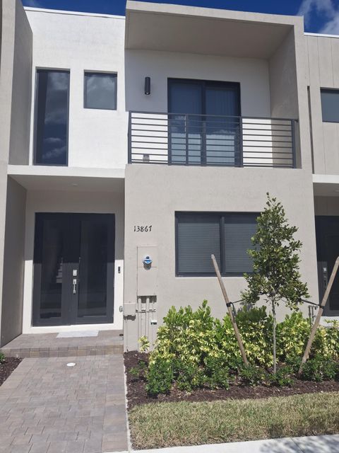 13867 SW 261 Terrace Homestead FL 33032