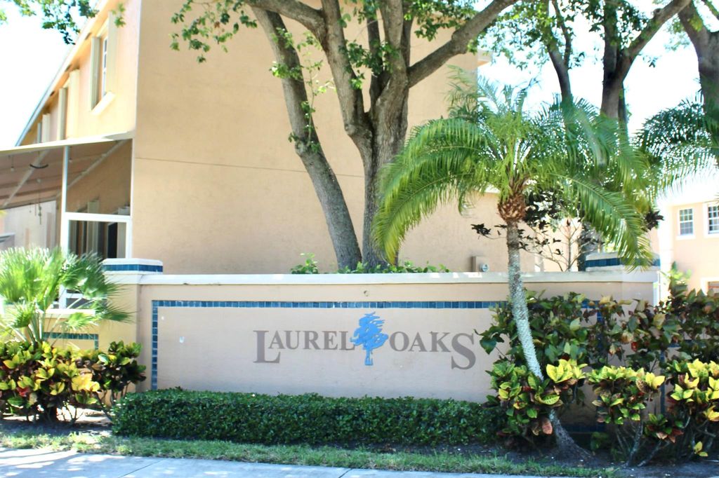 Photo of 347 Laurel Oaks Way, Jupiter, FL 33458 (MLS # R10999004)