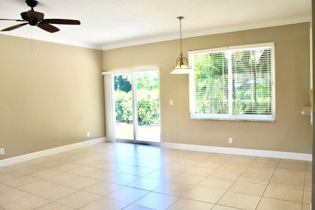 Photo of 347 Laurel Oaks Way, Jupiter, FL 33458 (MLS # R10999004)