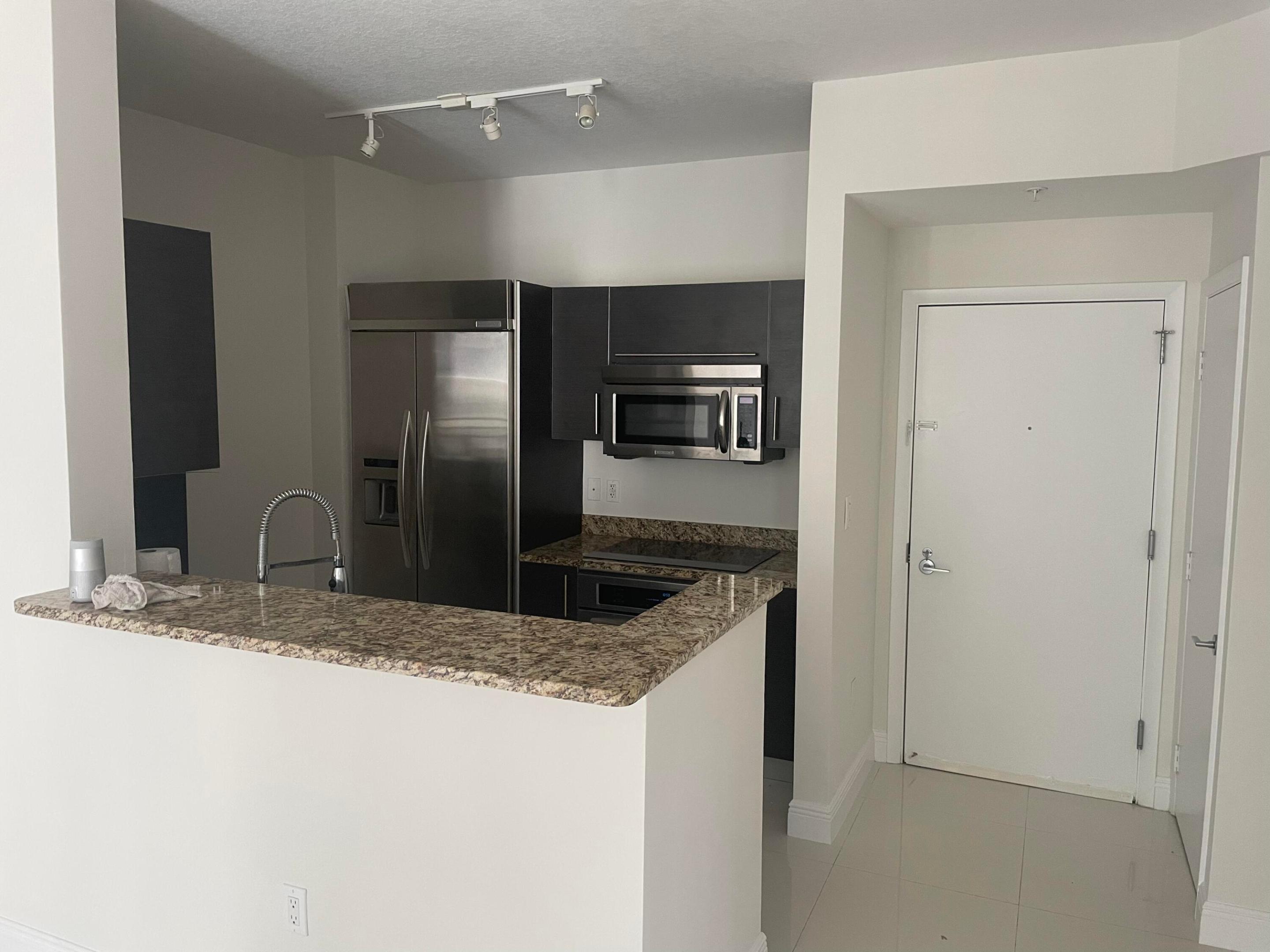 CITYPLACE SOUTH TOWER CONDO - Residential Lease