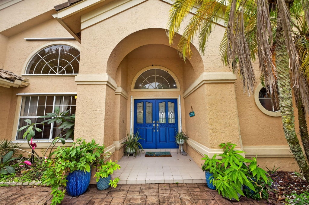 Photo of 1306 SW COTTONWOOD Cove, Port Saint Lucie, FL 34986 (MLS # B26075469)
