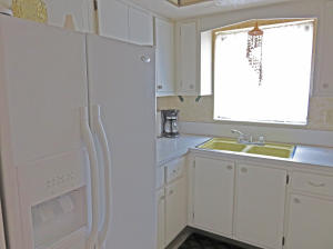 CRESTHAVEN VILLAS CONDO 24 - Residential