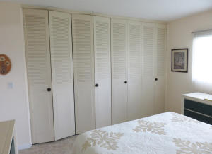 CRESTHAVEN VILLAS CONDO 24 - Residential